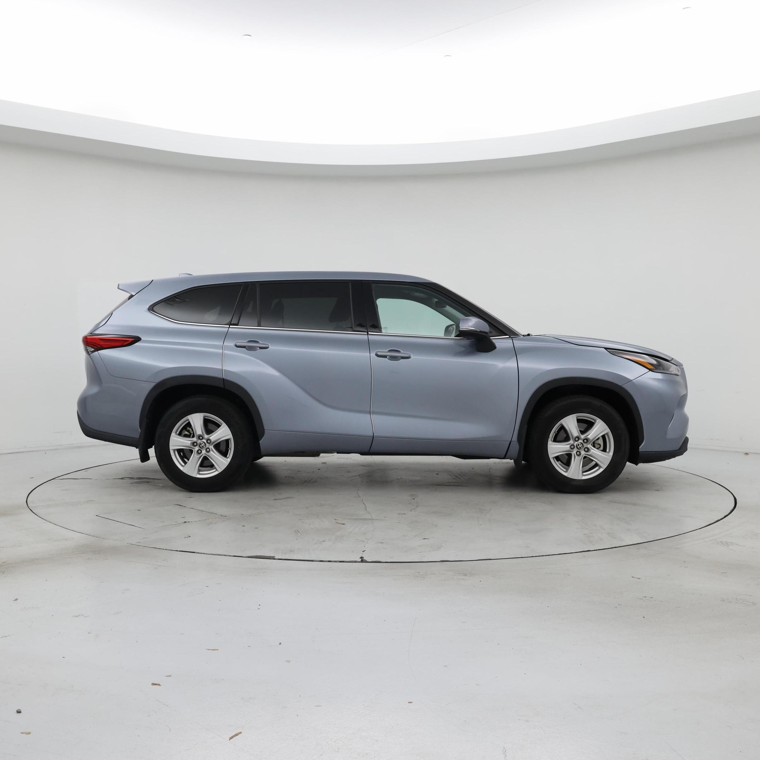 Thumbnail: 2021 Toyota Highlander - 7