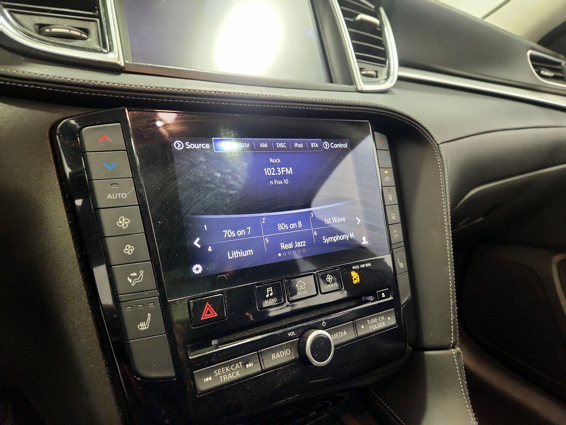 Thumbnail: 2019 INFINITI QX50 - 15