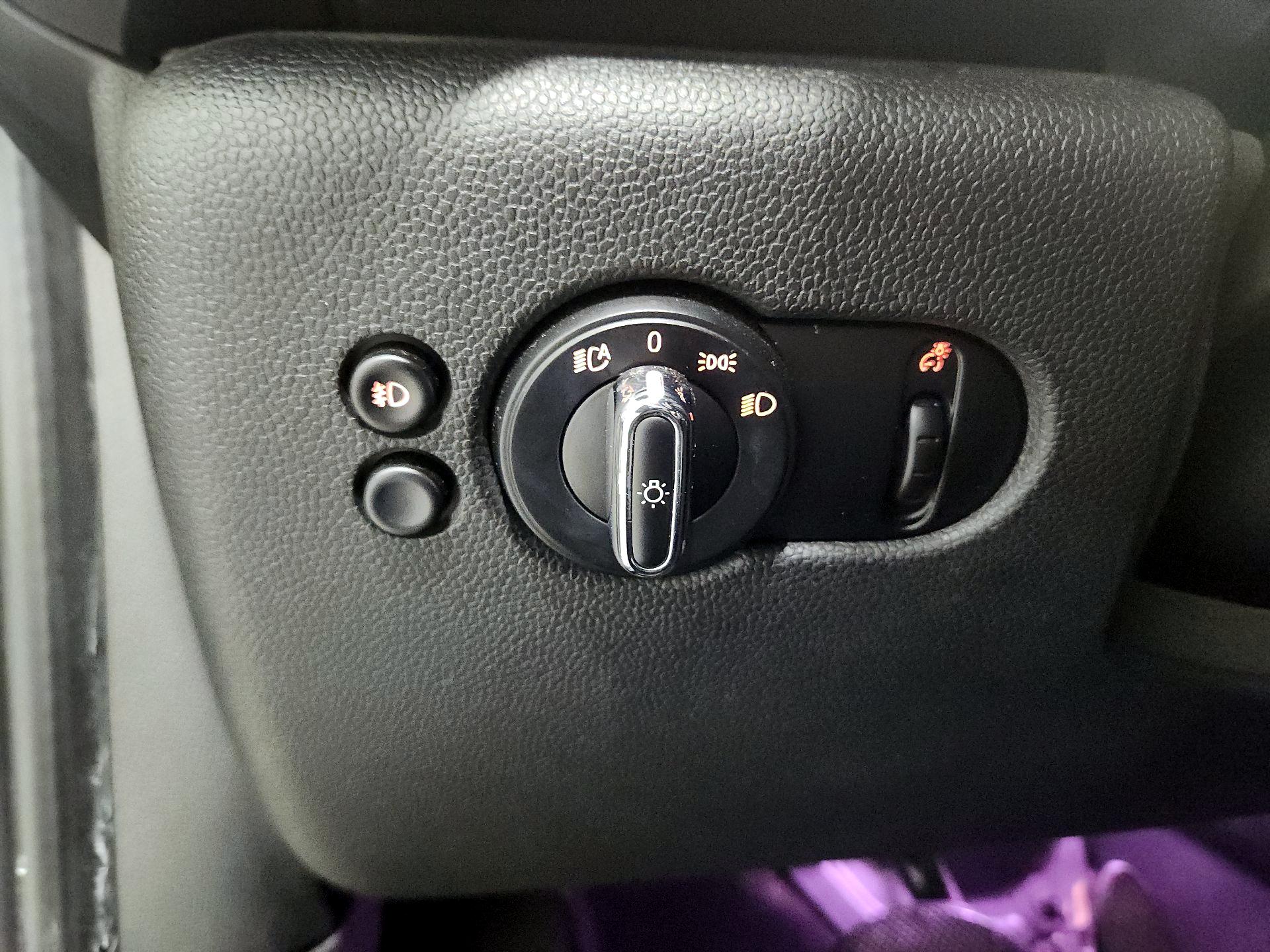 Thumbnail: 2020 MINI Cooper Hardtop - 13