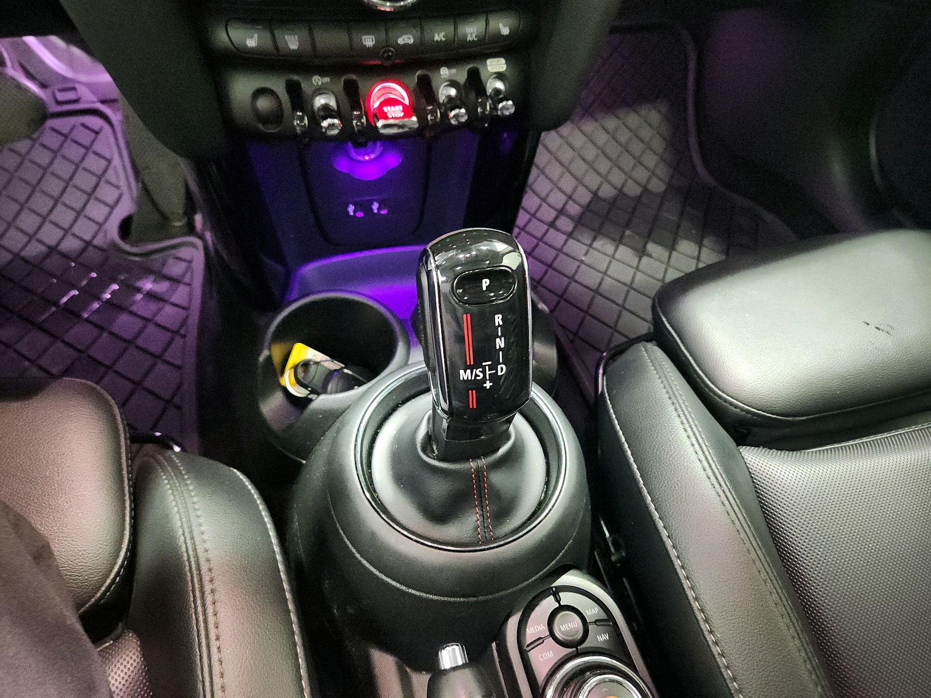 Thumbnail: 2020 MINI Cooper Hardtop - 17