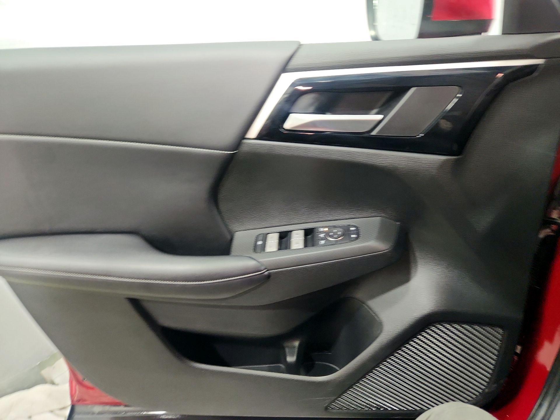 Thumbnail: 2023 Mitsubishi Outlander - 12