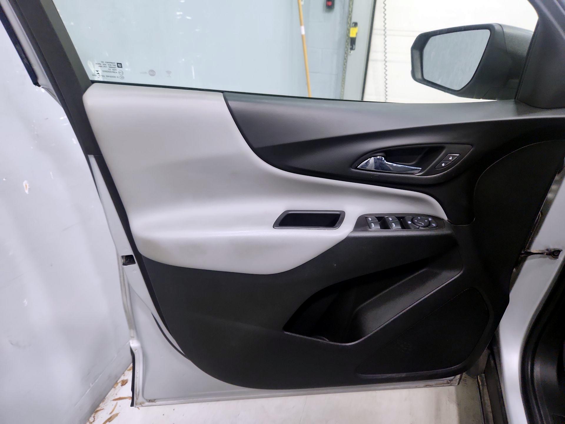 Thumbnail: 2018 Chevrolet Equinox - 12