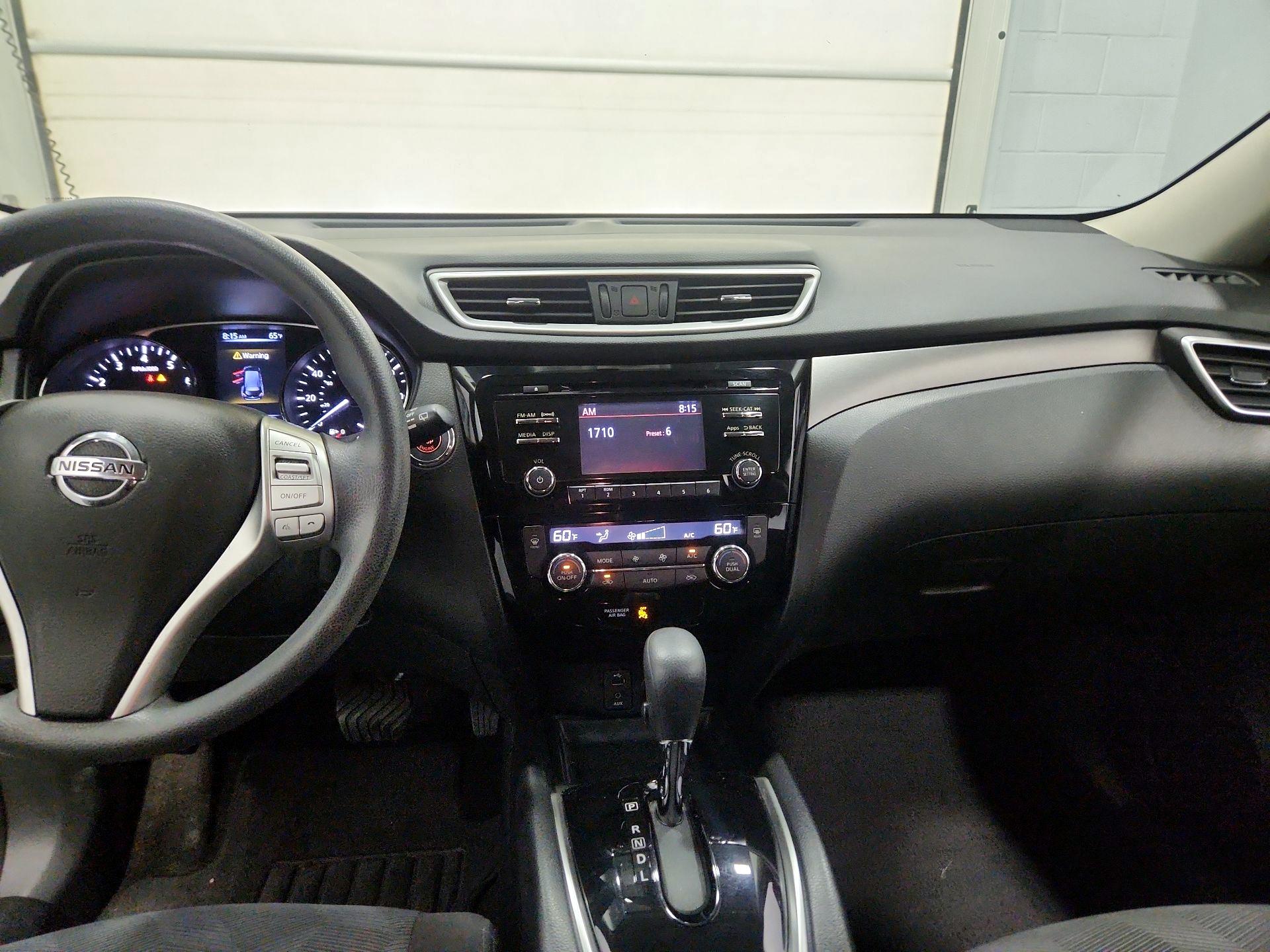 Thumbnail: 2016 Nissan Rogue - 9