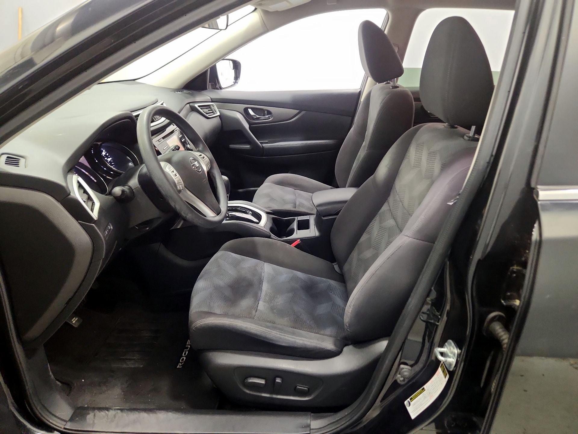 Thumbnail: 2016 Nissan Rogue - 11