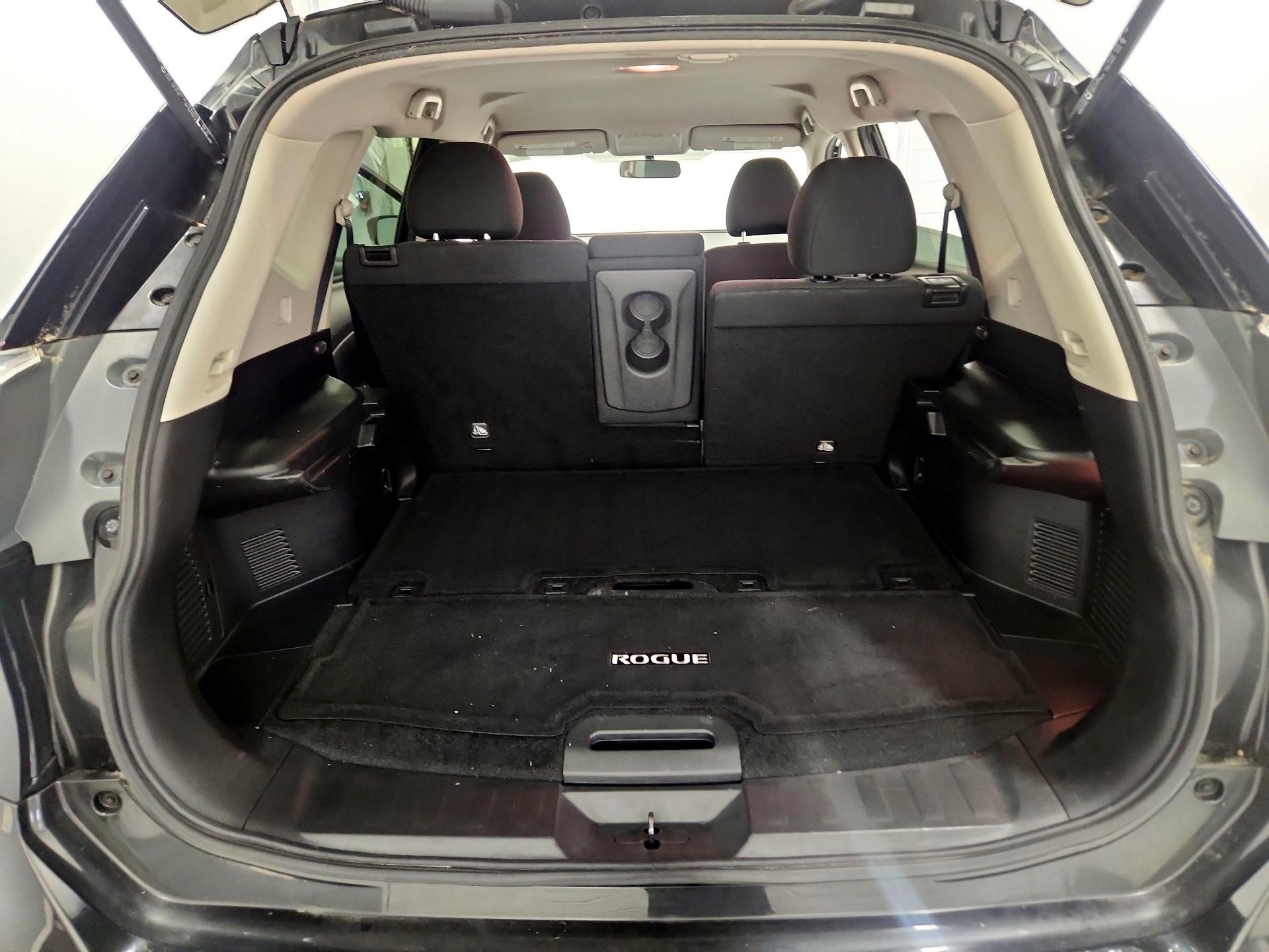 Thumbnail: 2016 Nissan Rogue - 20