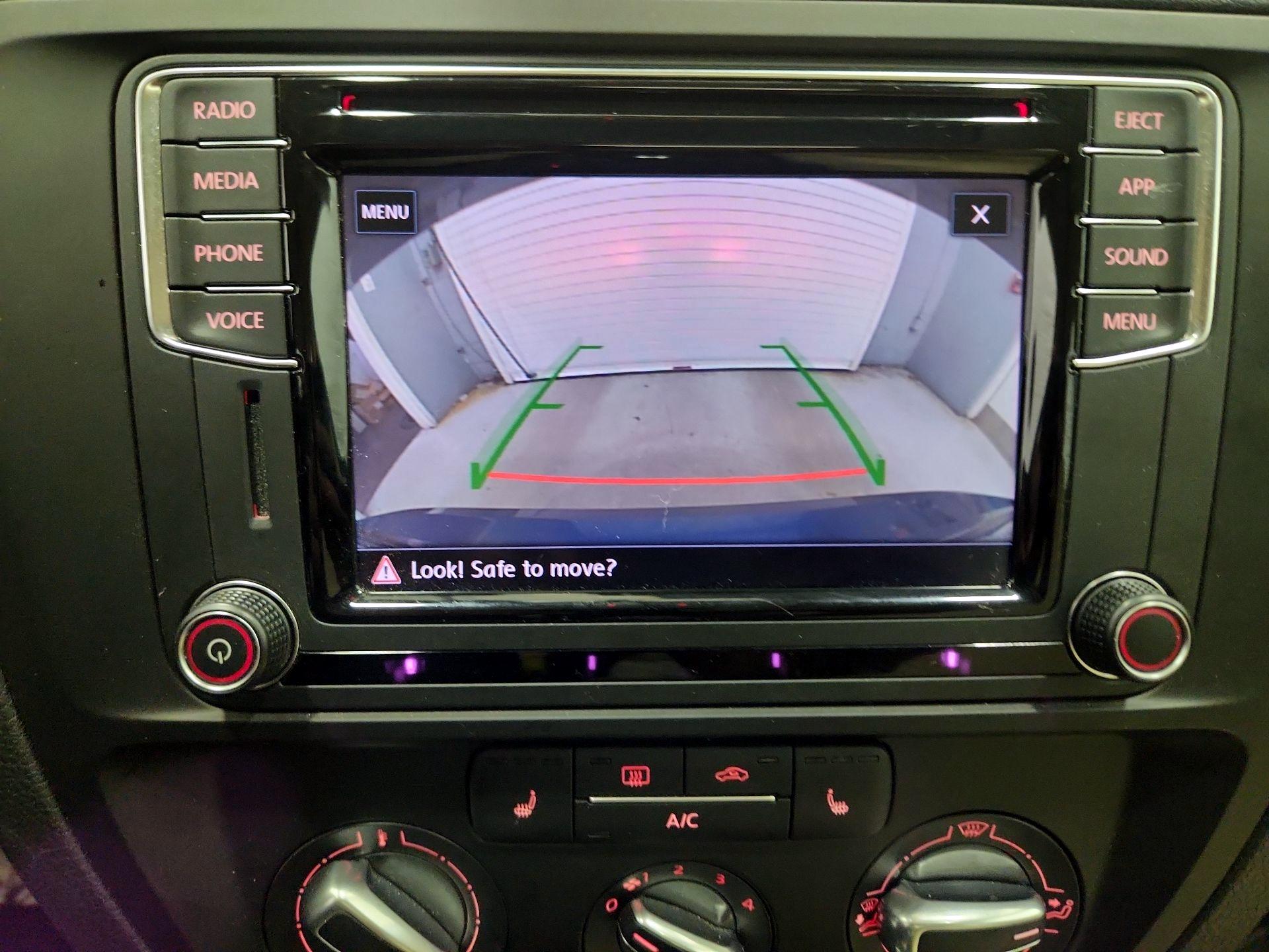 Thumbnail: 2018 Volkswagen Jetta - 14