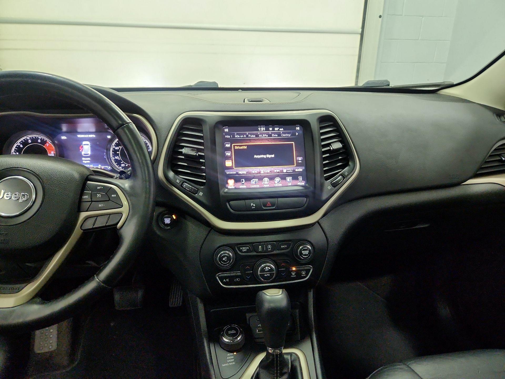 Thumbnail: 2018 Jeep Cherokee - 9