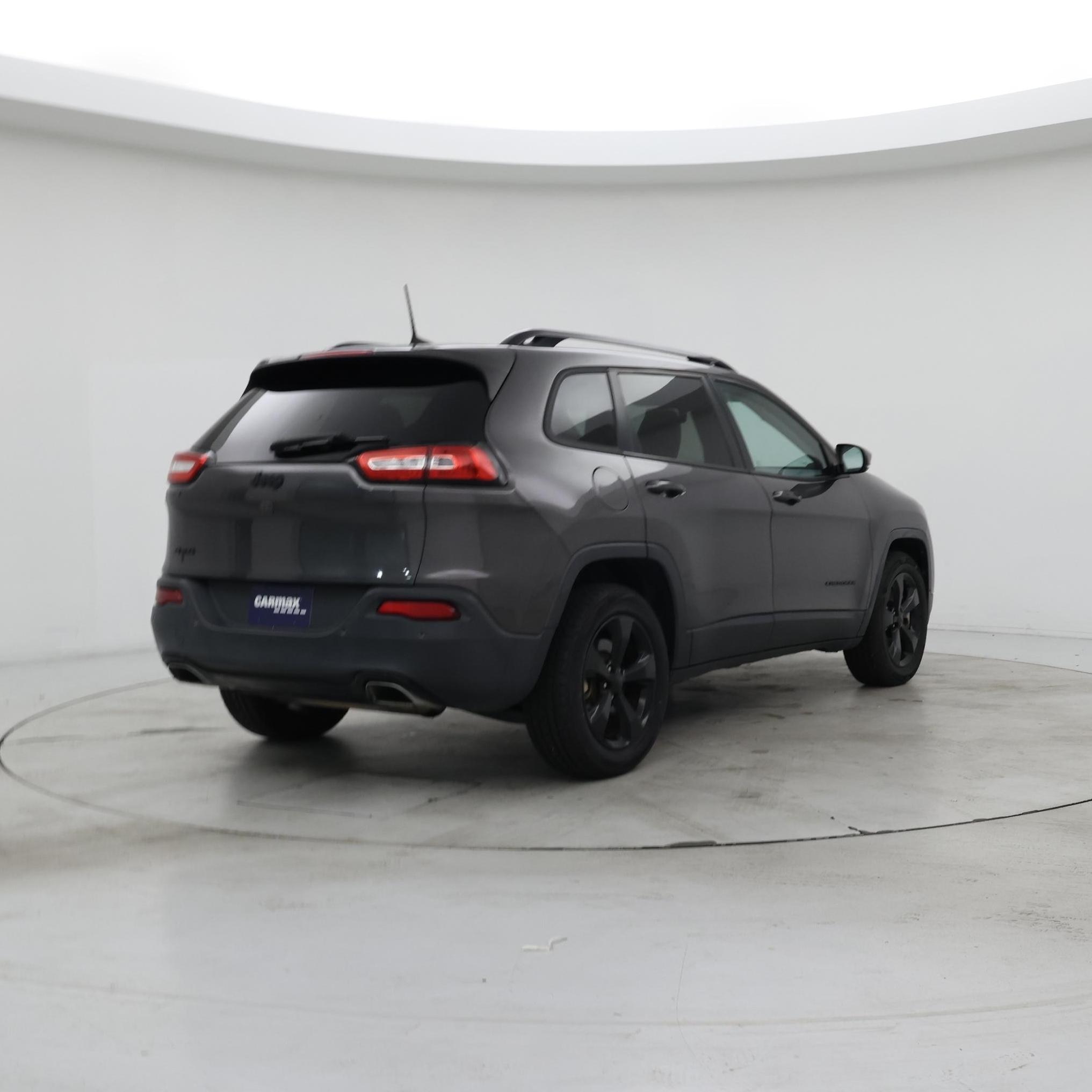 Thumbnail: 2018 Jeep Cherokee - 8