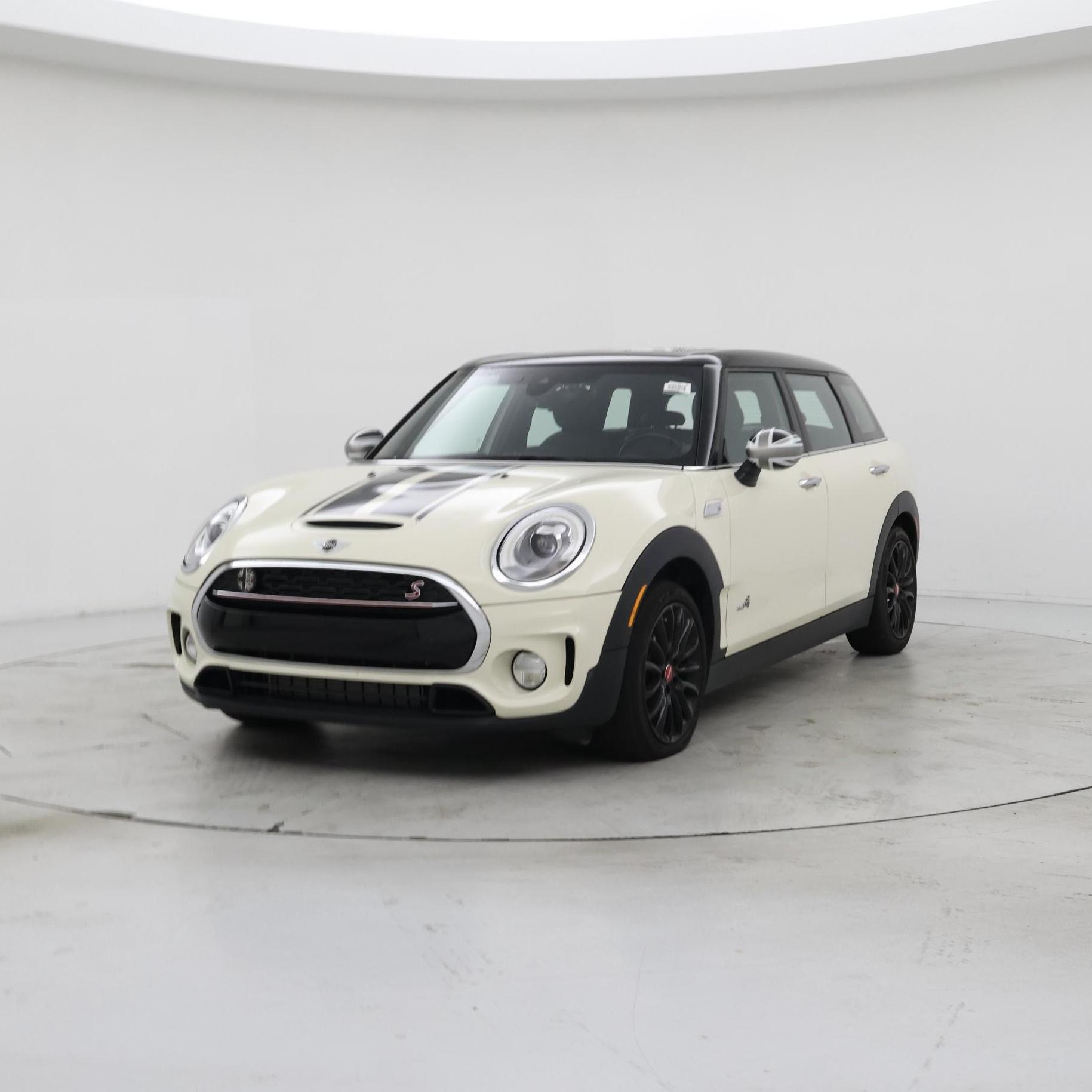 Thumbnail: 2017 MINI Cooper Clubman - 4