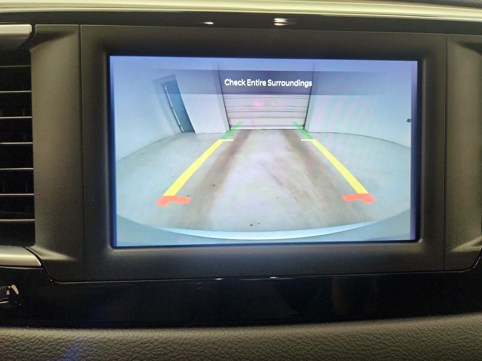 Thumbnail: 2024 Chrysler Voyager - 14