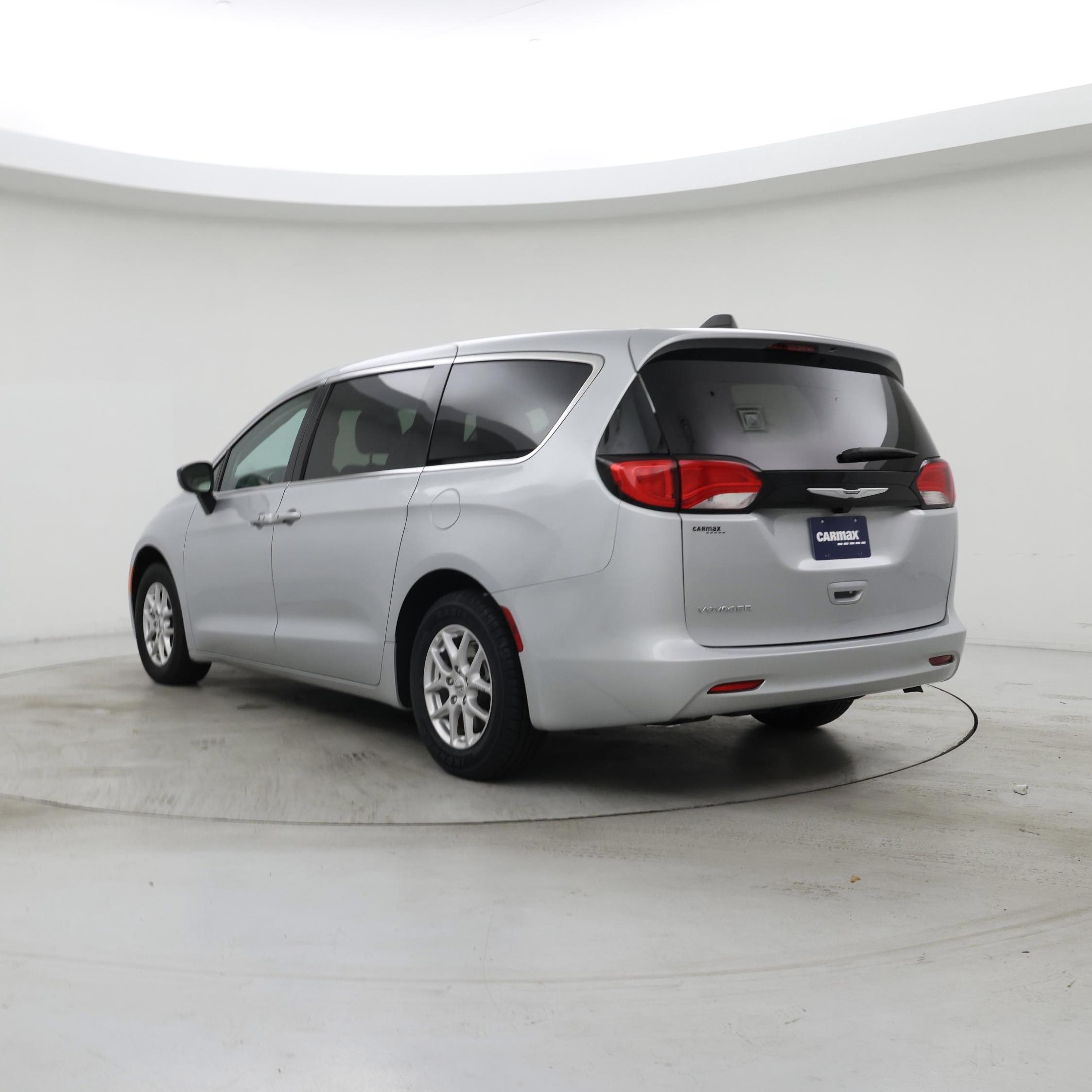 Thumbnail: 2024 Chrysler Voyager - 2