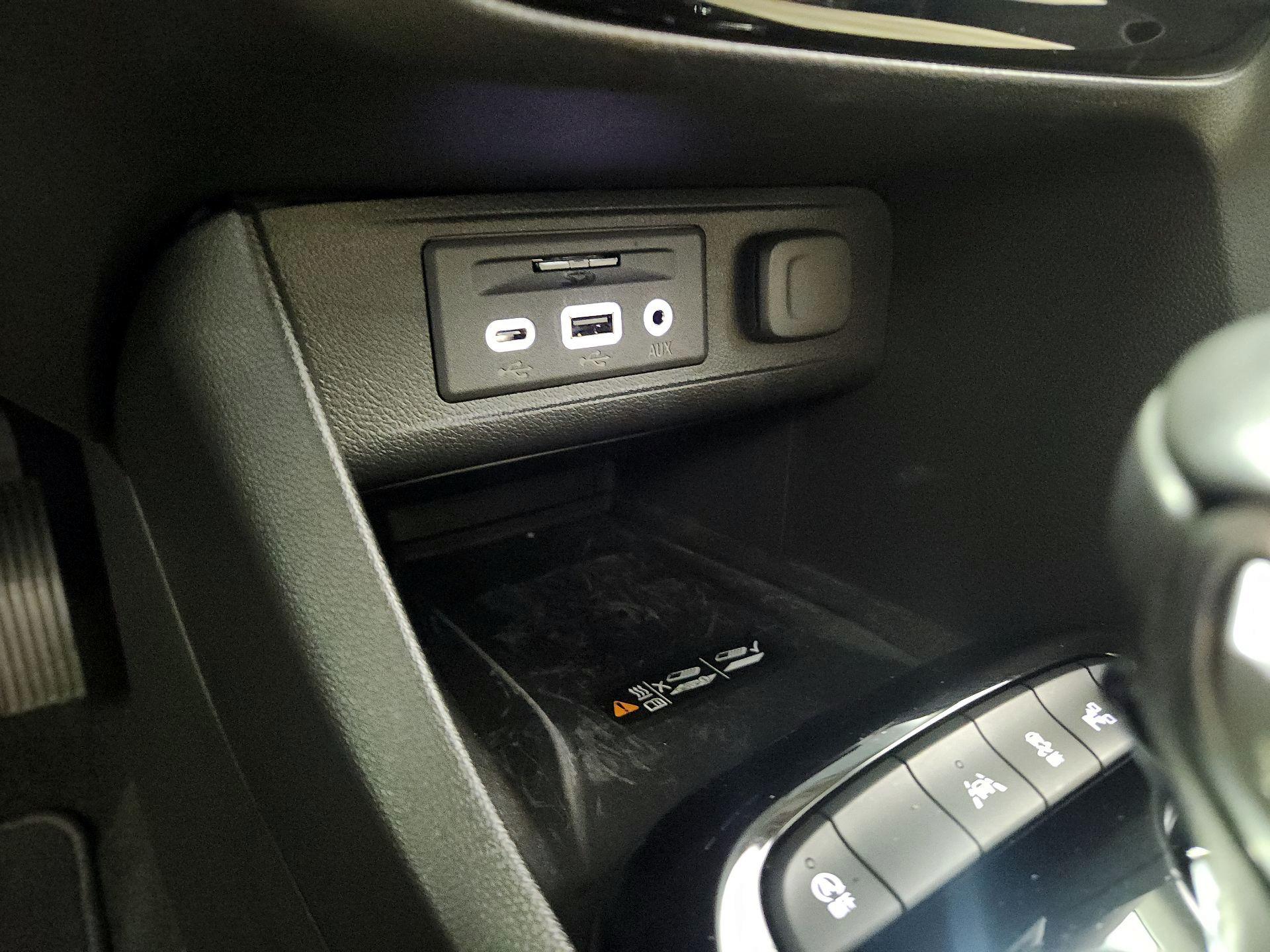 Thumbnail: 2021 Buick Encore GX - 19