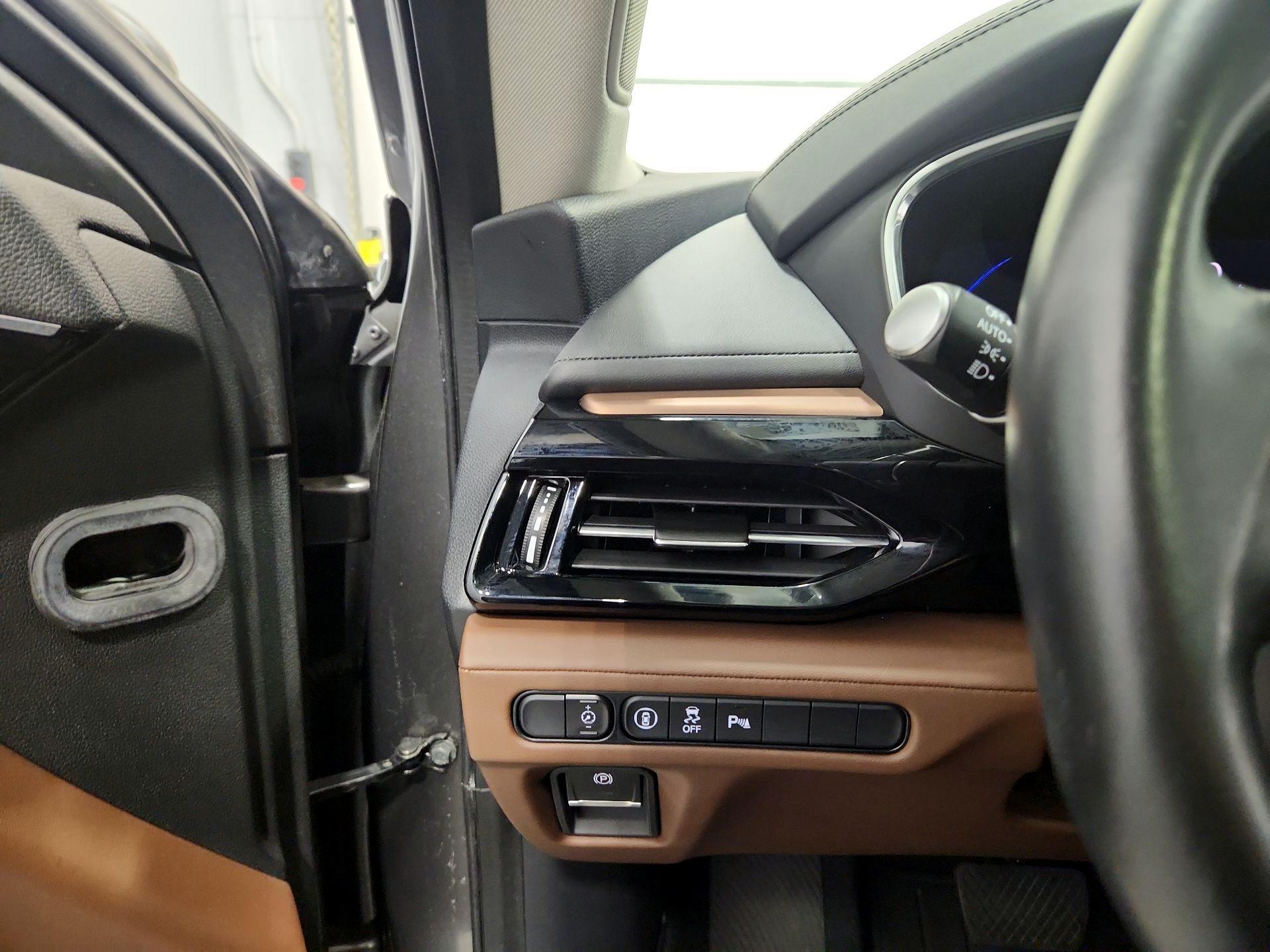 Thumbnail: 2023 Acura MDX - 13