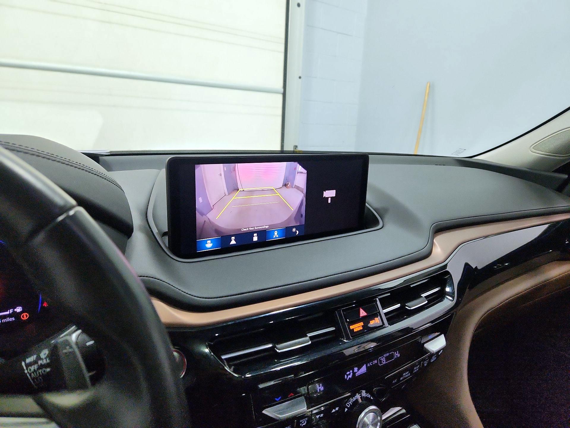 Thumbnail: 2023 Acura MDX - 15