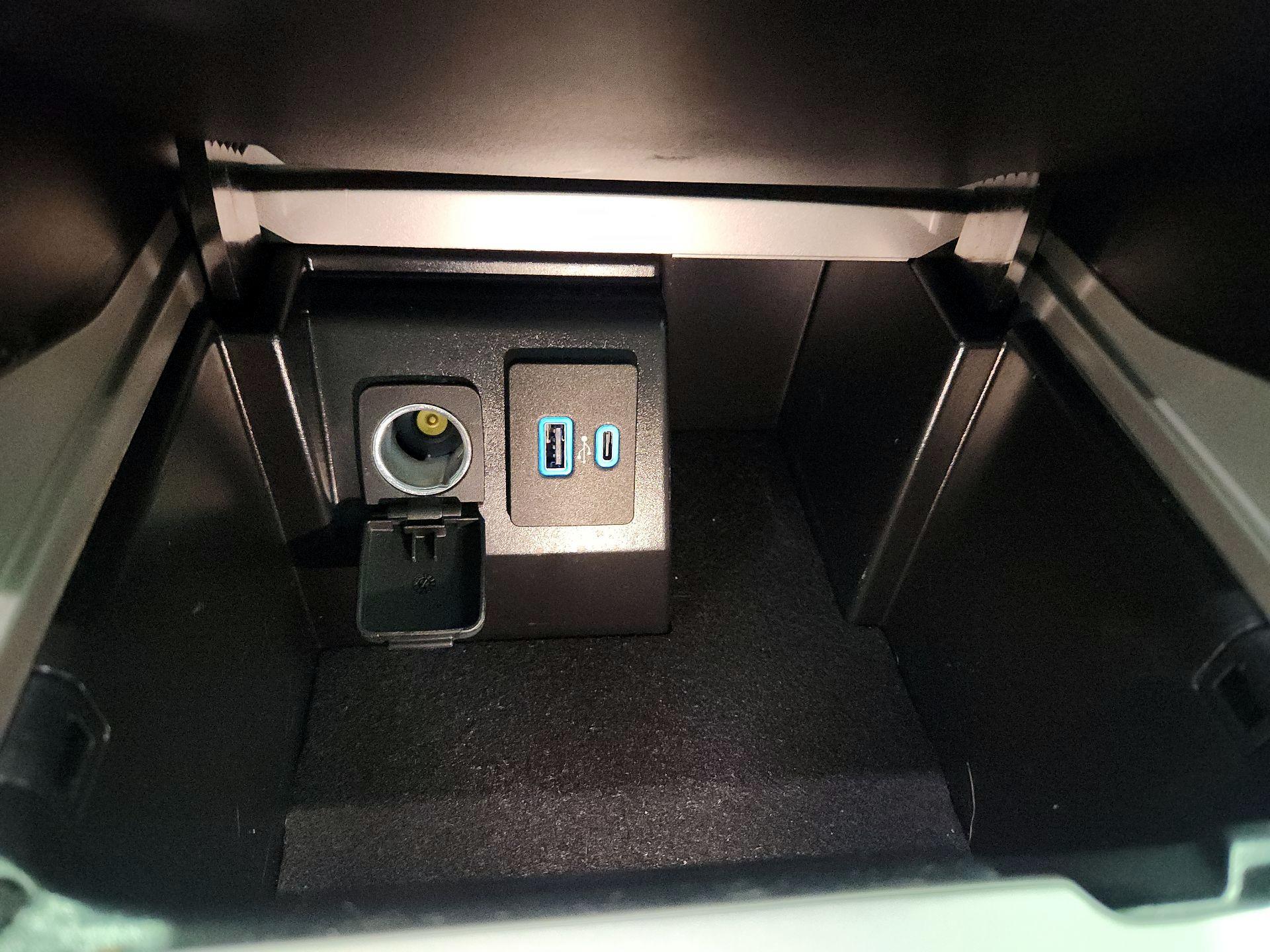 Thumbnail: 2024 Ford Explorer - 18