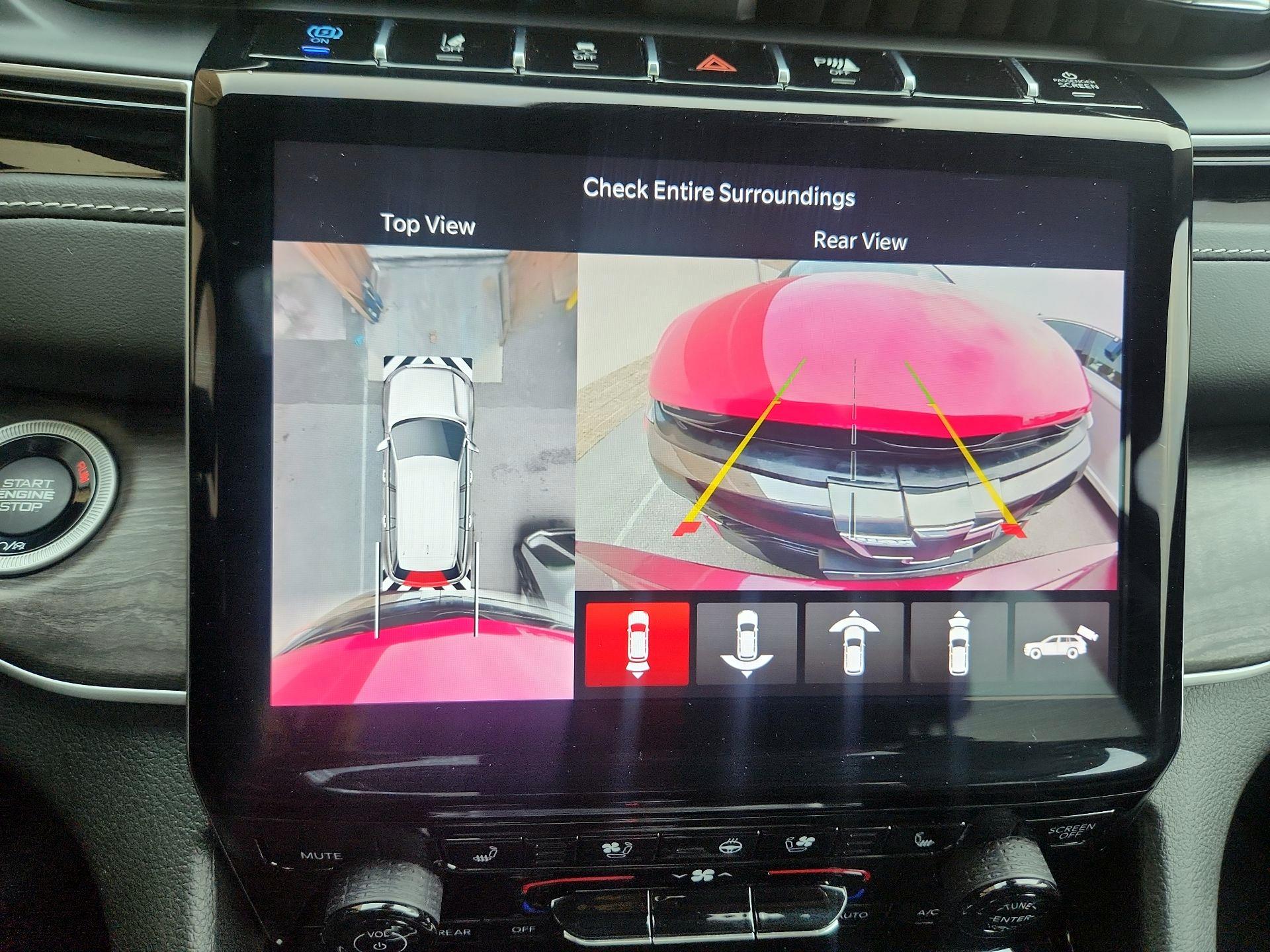 Thumbnail: 2023 Jeep Grand Cherokee - 15