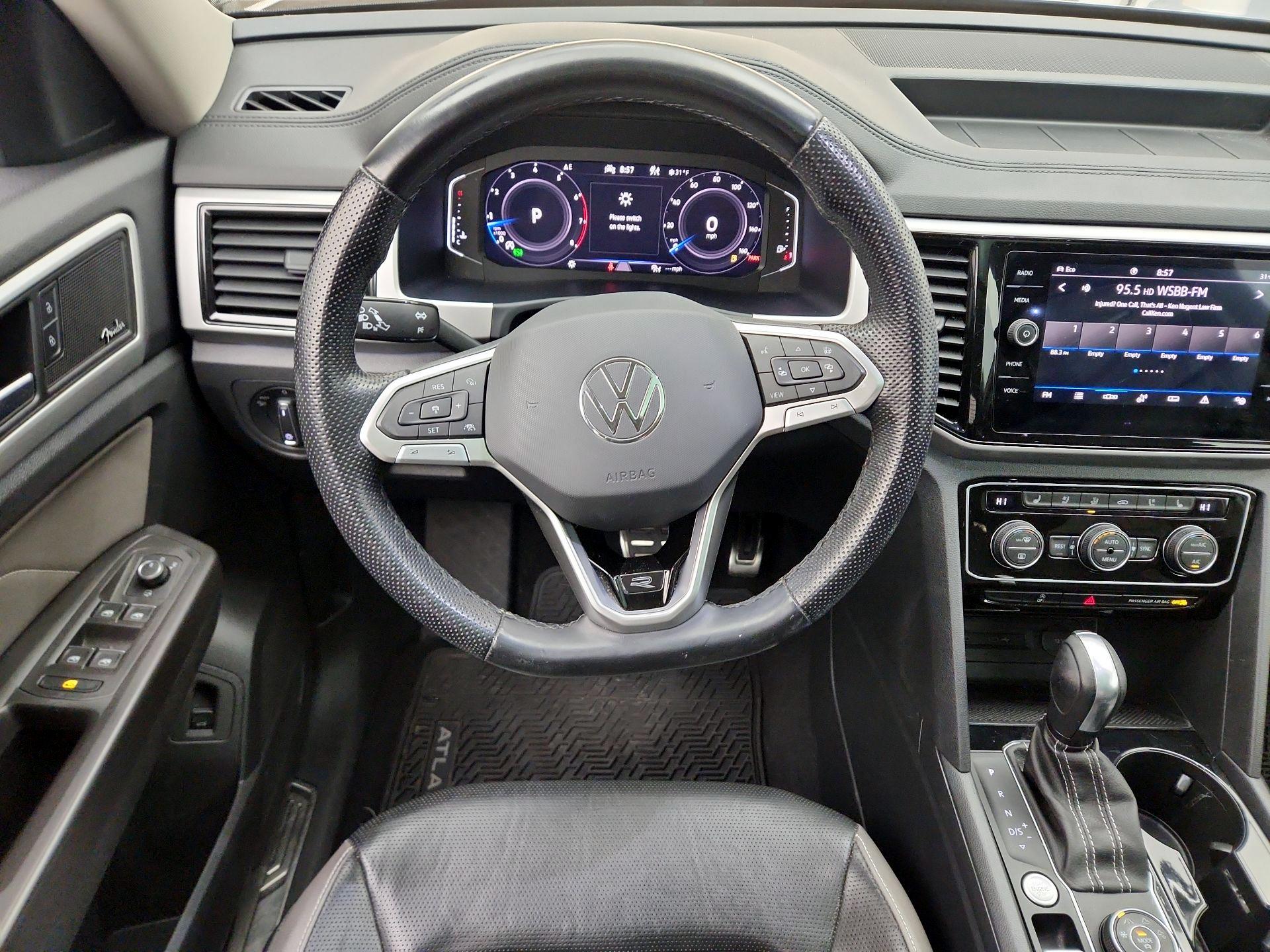 Thumbnail: 2023 Volkswagen Atlas - 10