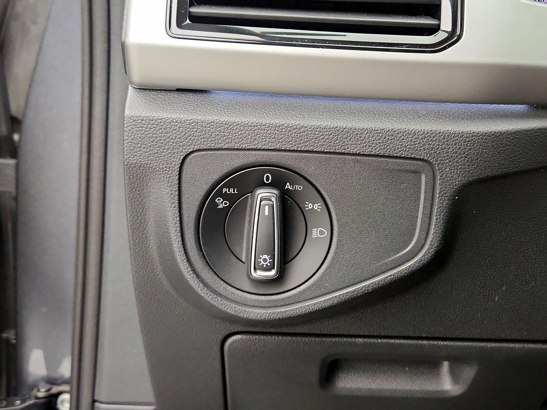 Thumbnail: 2023 Volkswagen Atlas - 13