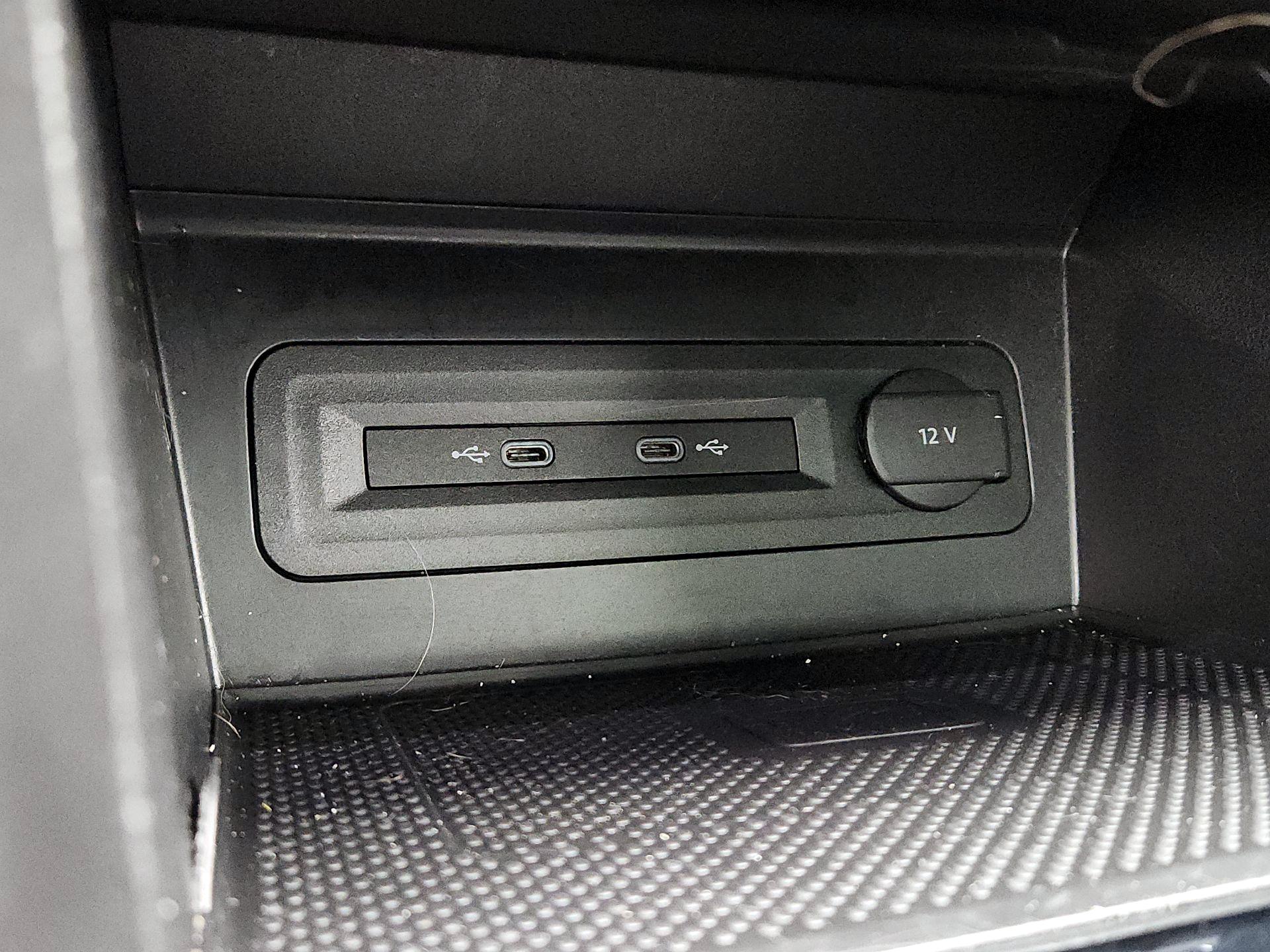 Thumbnail: 2023 Volkswagen Atlas - 18