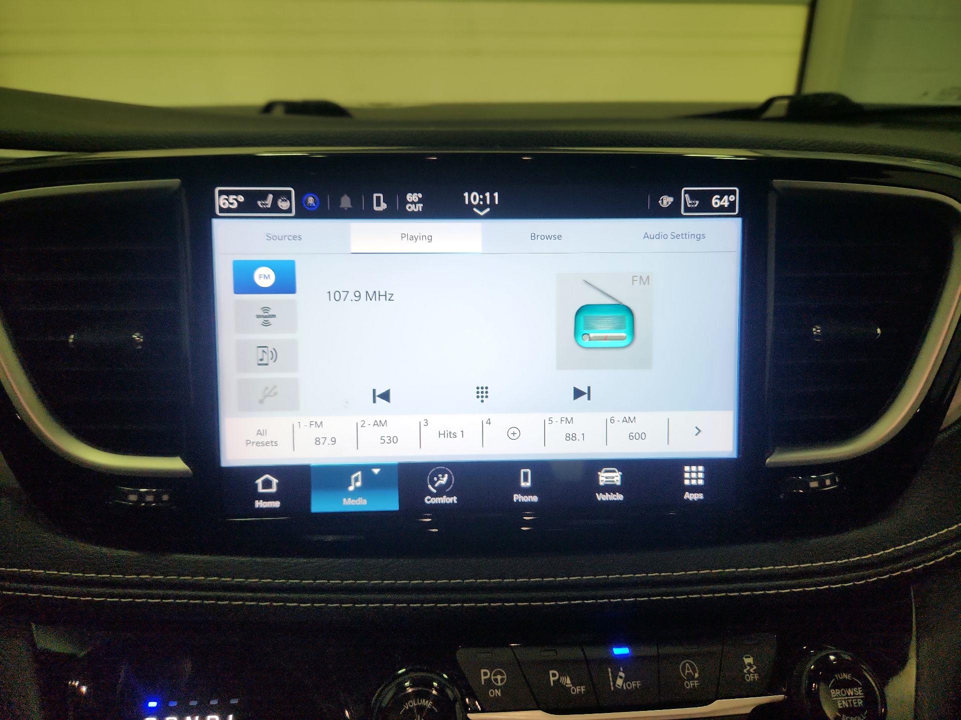 Thumbnail: 2023 Chrysler Pacifica - 15