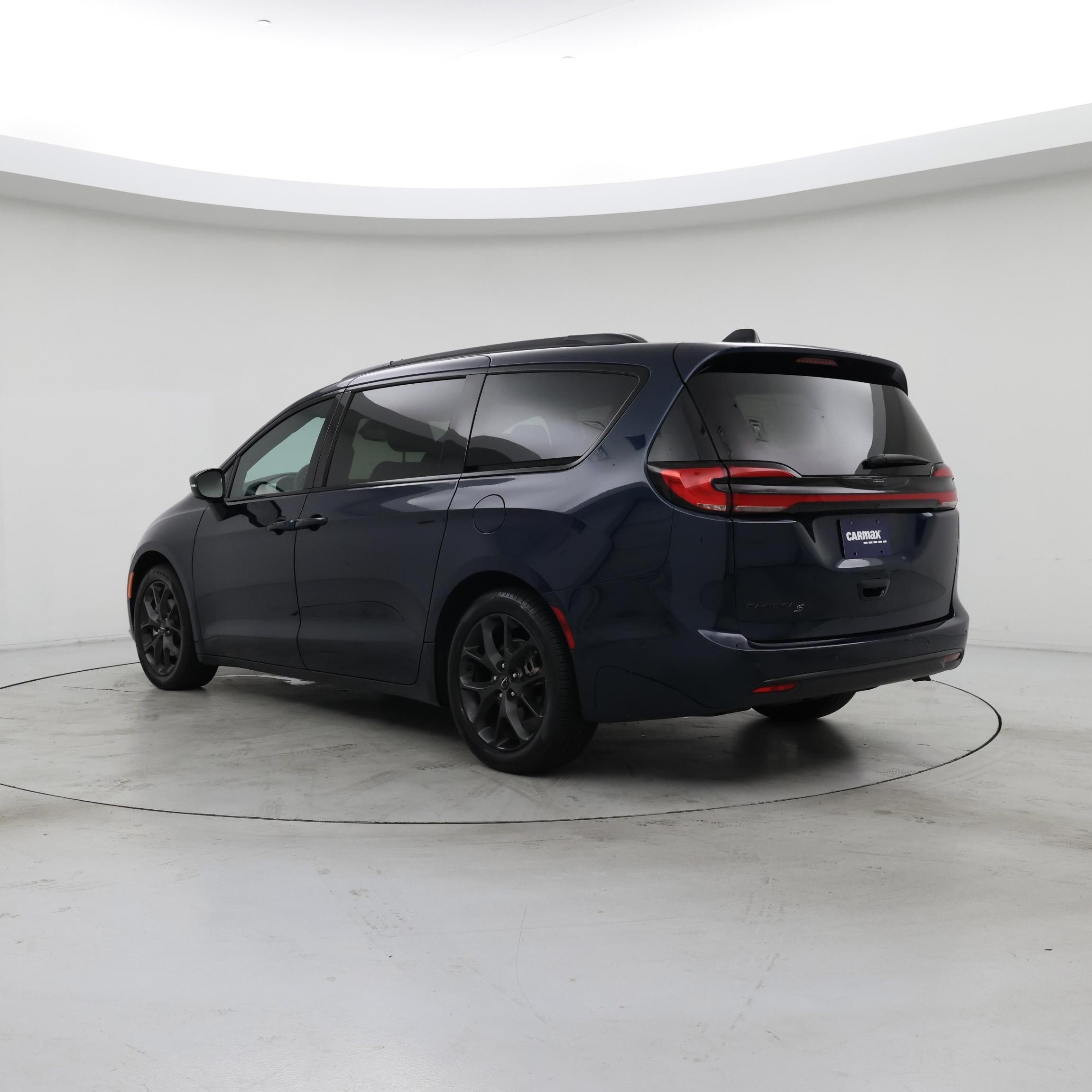 Thumbnail: 2023 Chrysler Pacifica - 2