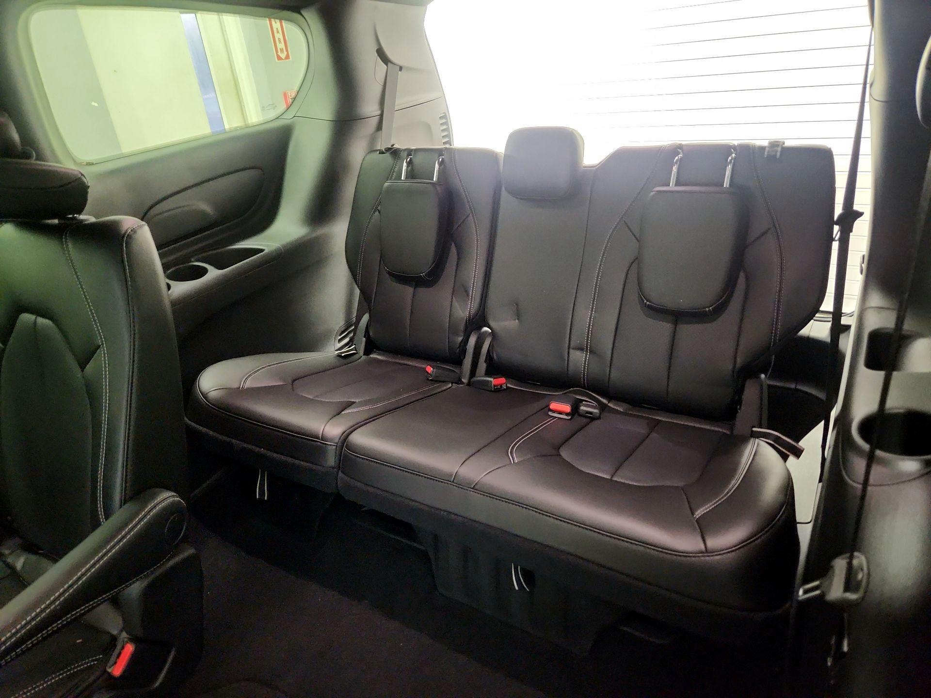 Thumbnail: 2023 Chrysler Pacifica - 20