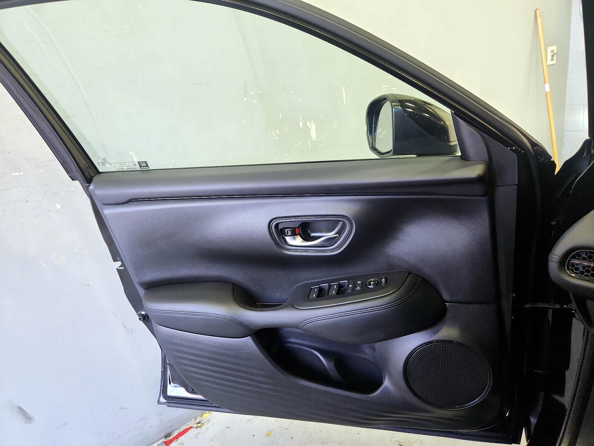 Thumbnail: 2025 Honda HR-V - 12