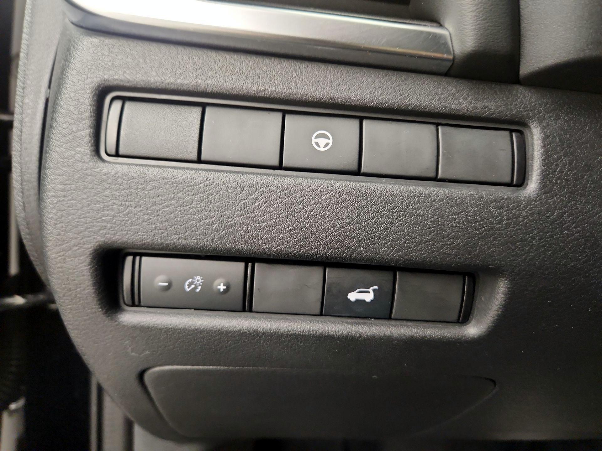 Thumbnail: 2021 Nissan Rogue - 16