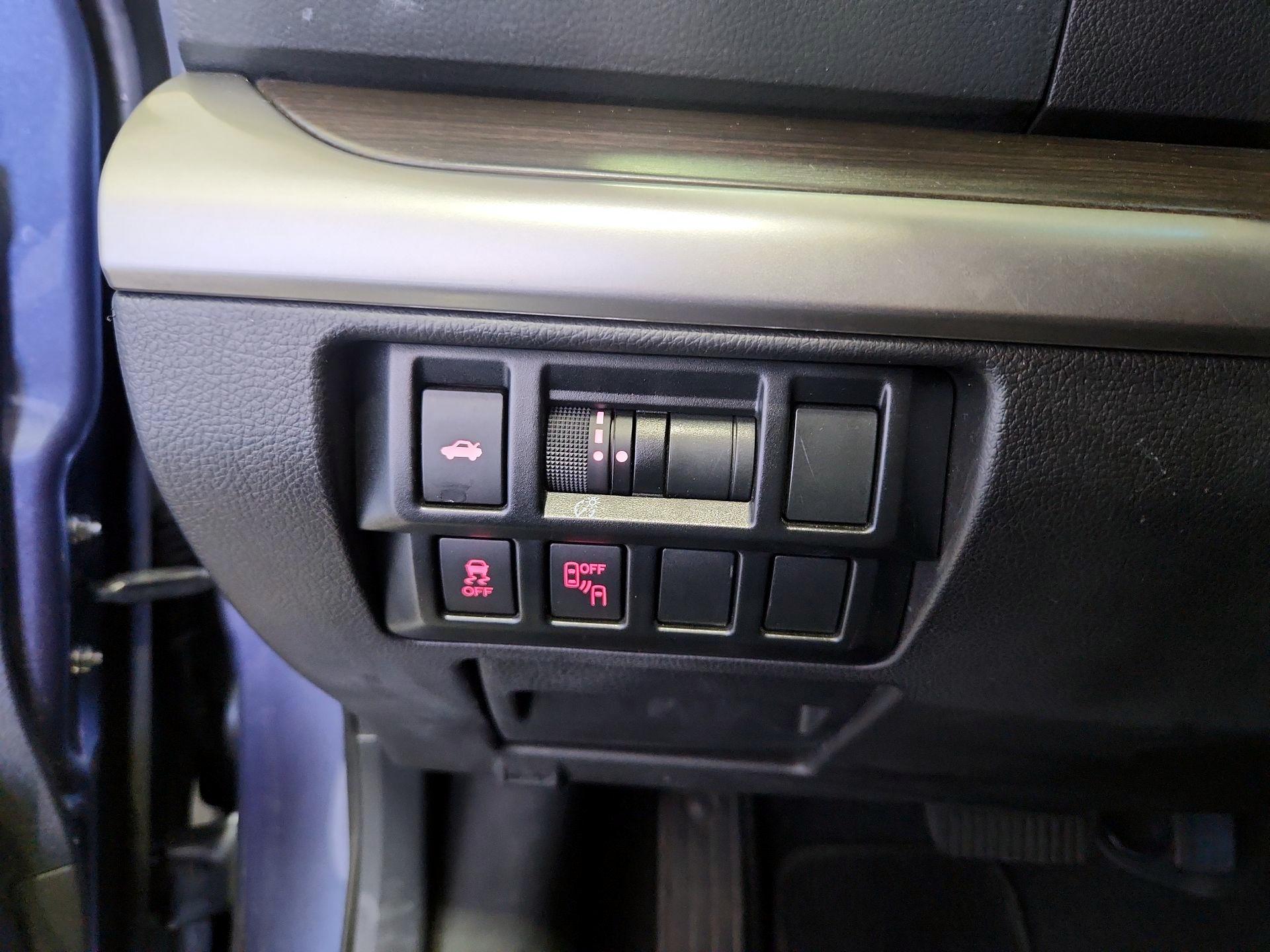 Thumbnail: 2016 Subaru Legacy - 13