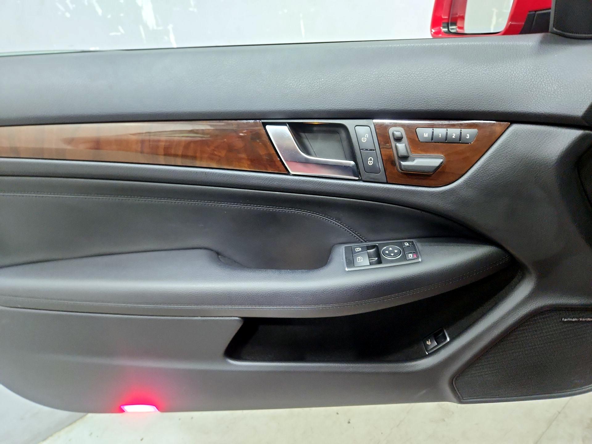 Thumbnail: 2015 Mercedes-Benz C-Class - 12