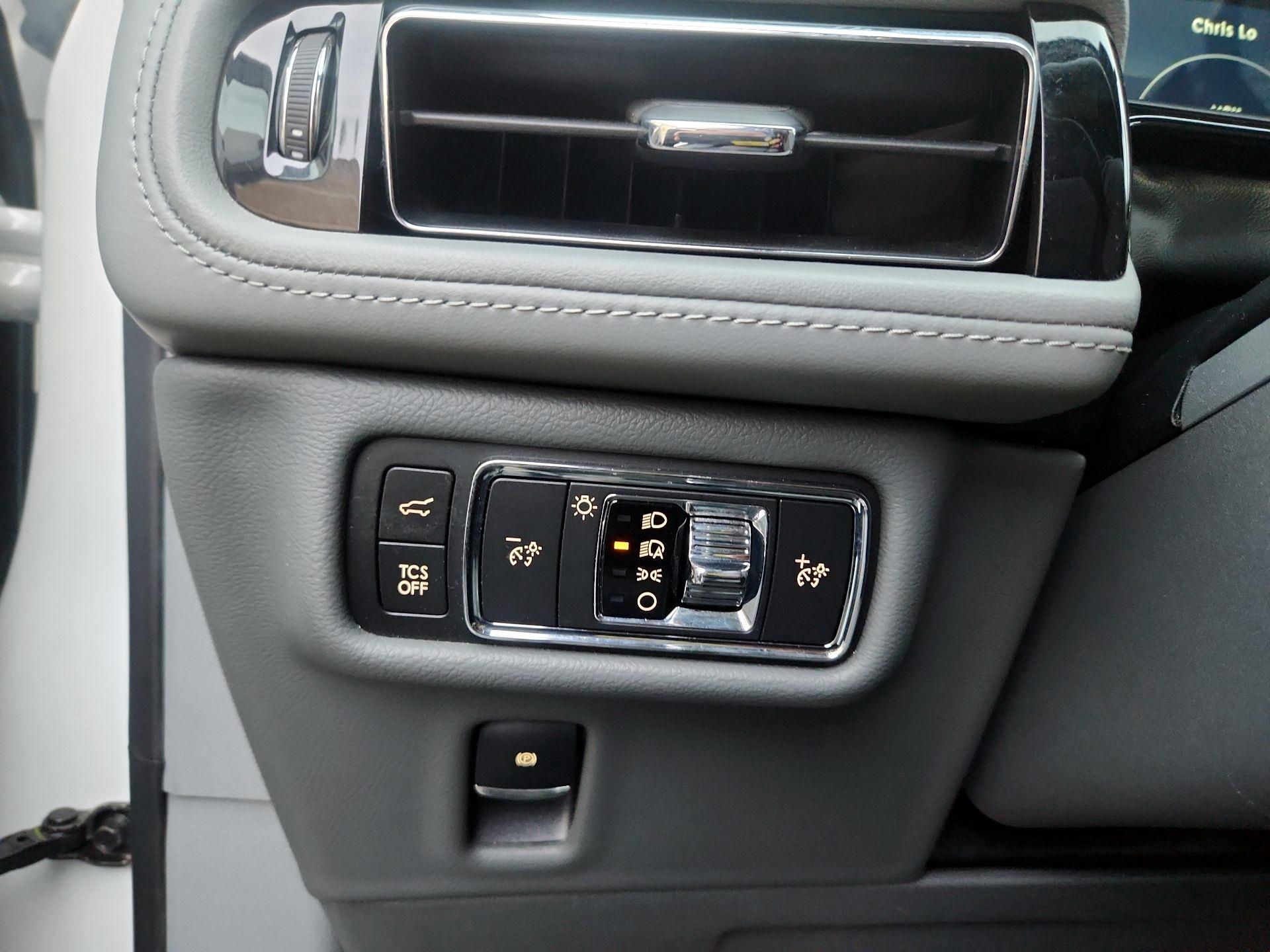 Thumbnail: 2022 Lincoln Nautilus - 13