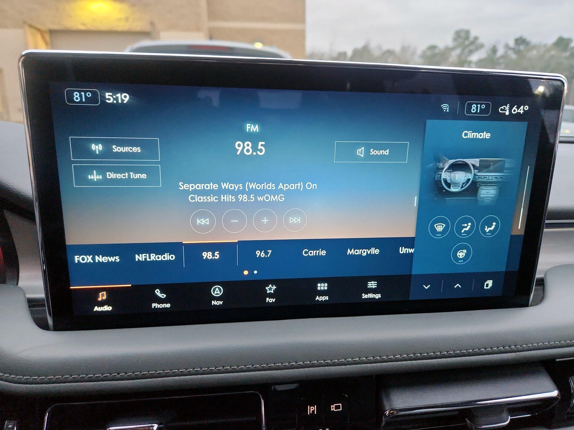 Thumbnail: 2022 Lincoln Nautilus - 16