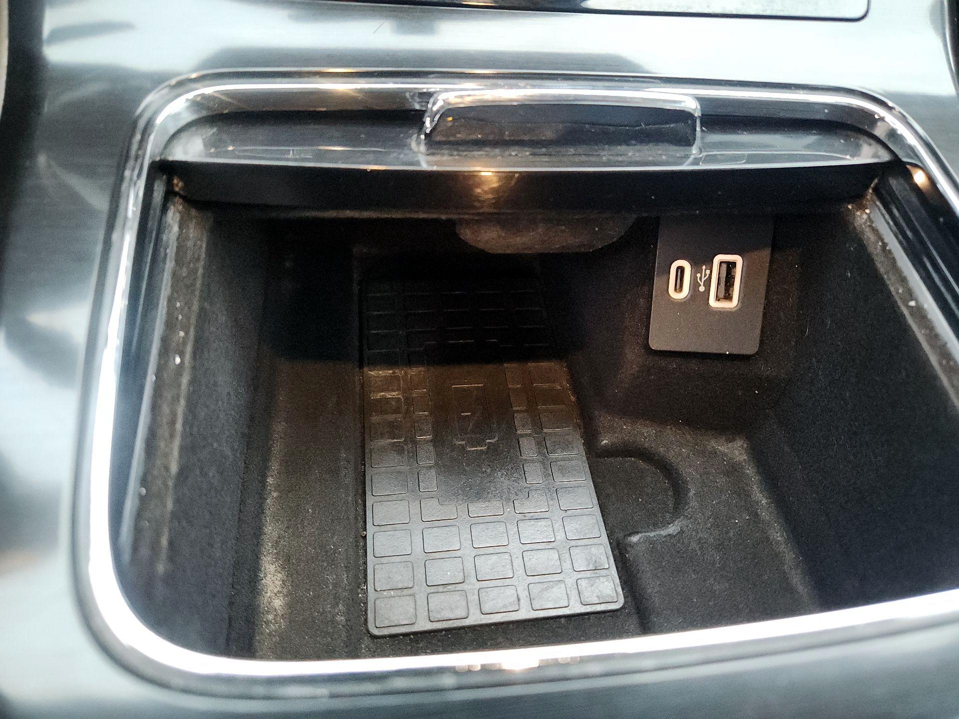 Thumbnail: 2022 Lincoln Nautilus - 19