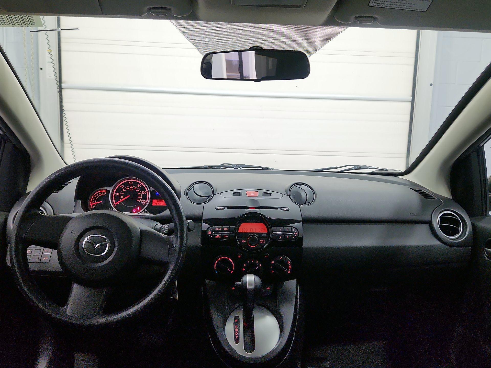 Thumbnail: 2014 Mazda Mazda2 - 9