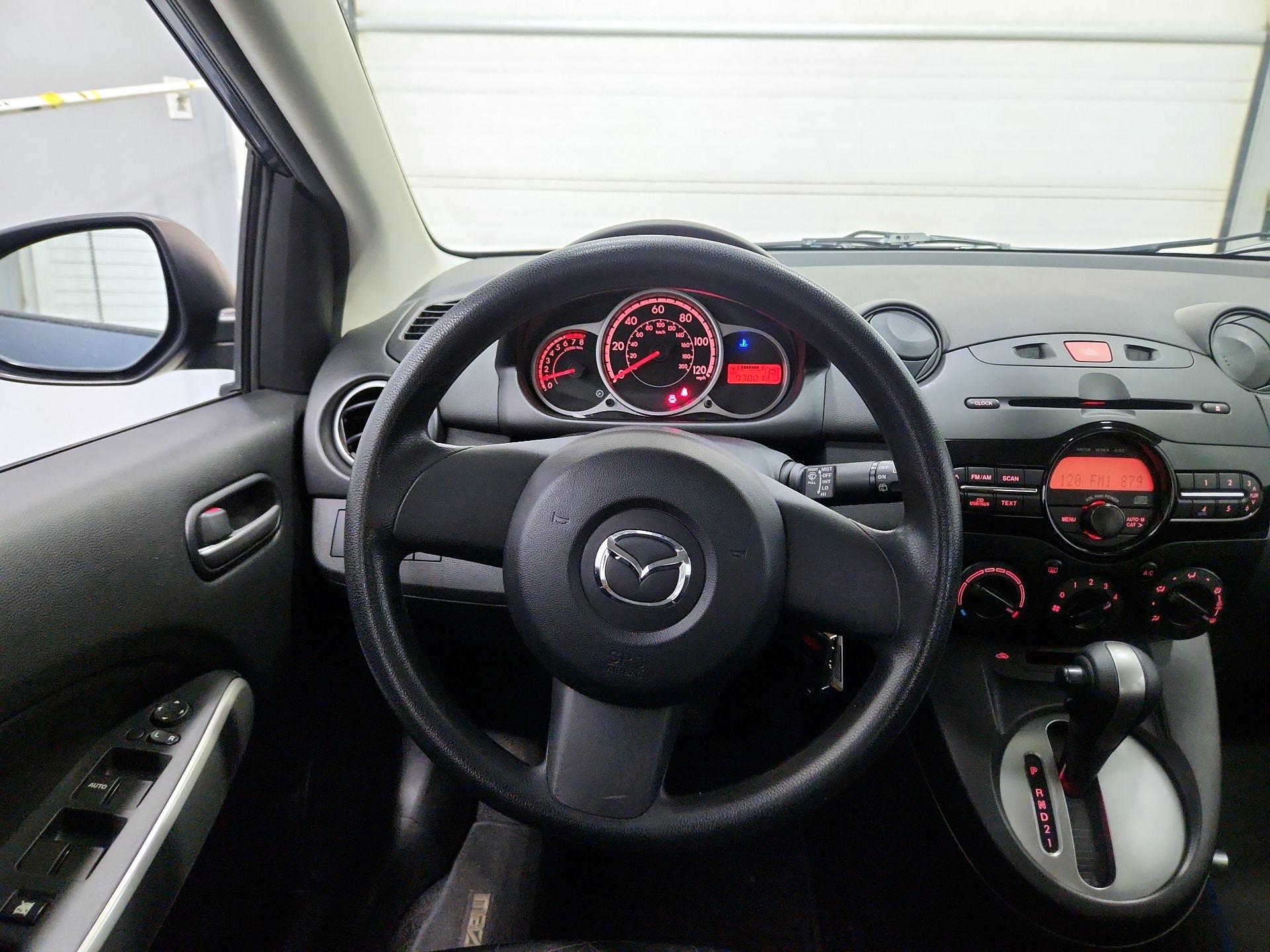 Thumbnail: 2014 Mazda Mazda2 - 10