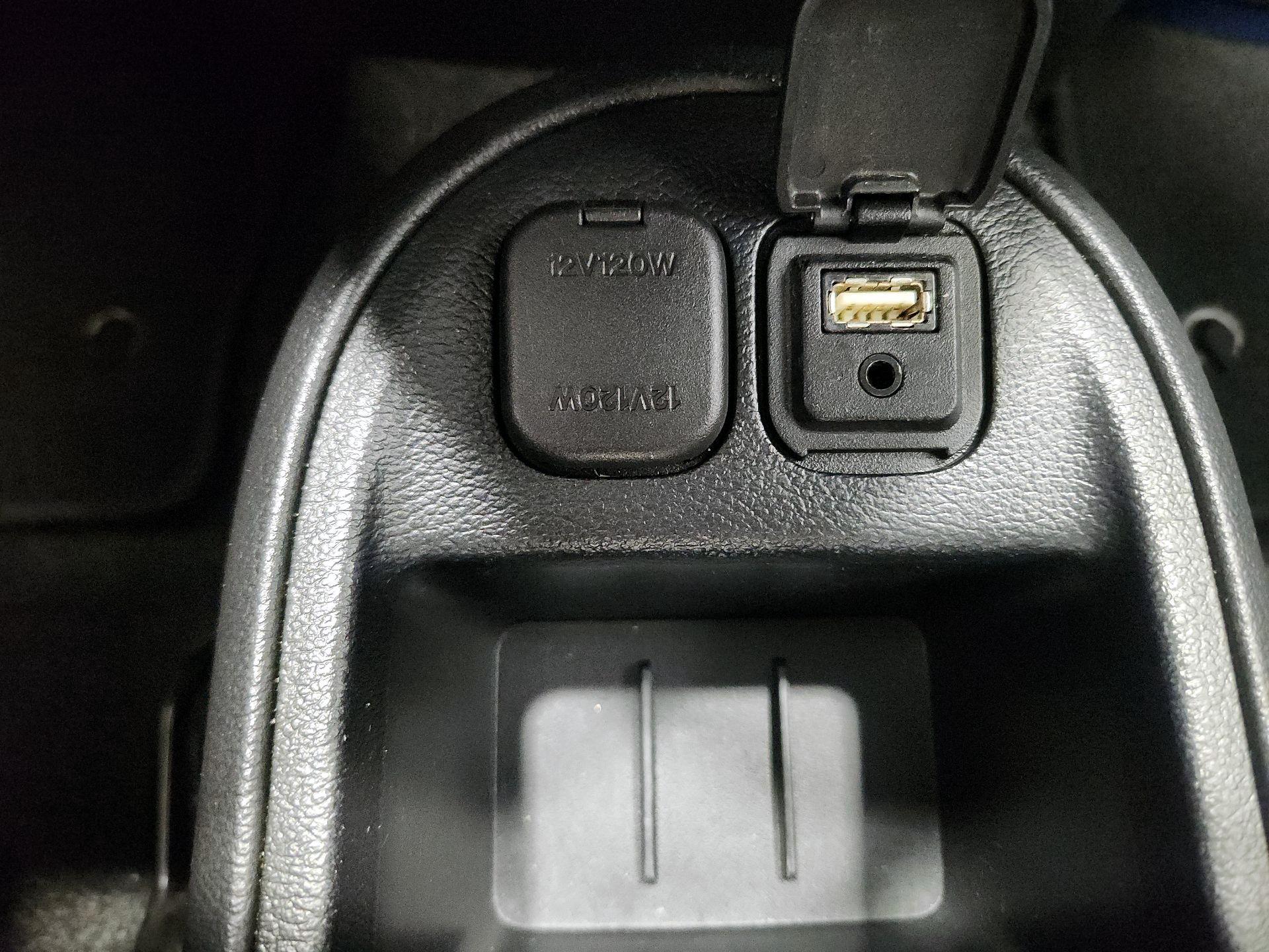 Thumbnail: 2014 Mazda Mazda2 - 17