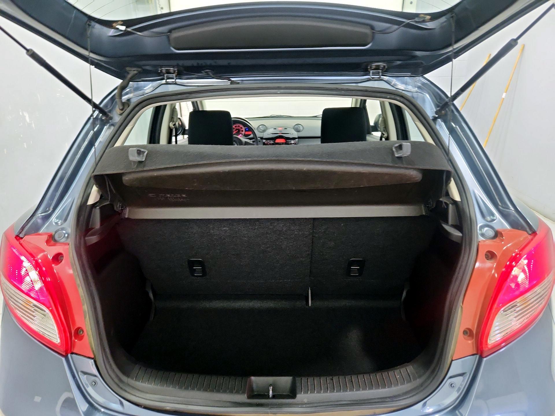 Thumbnail: 2014 Mazda Mazda2 - 19