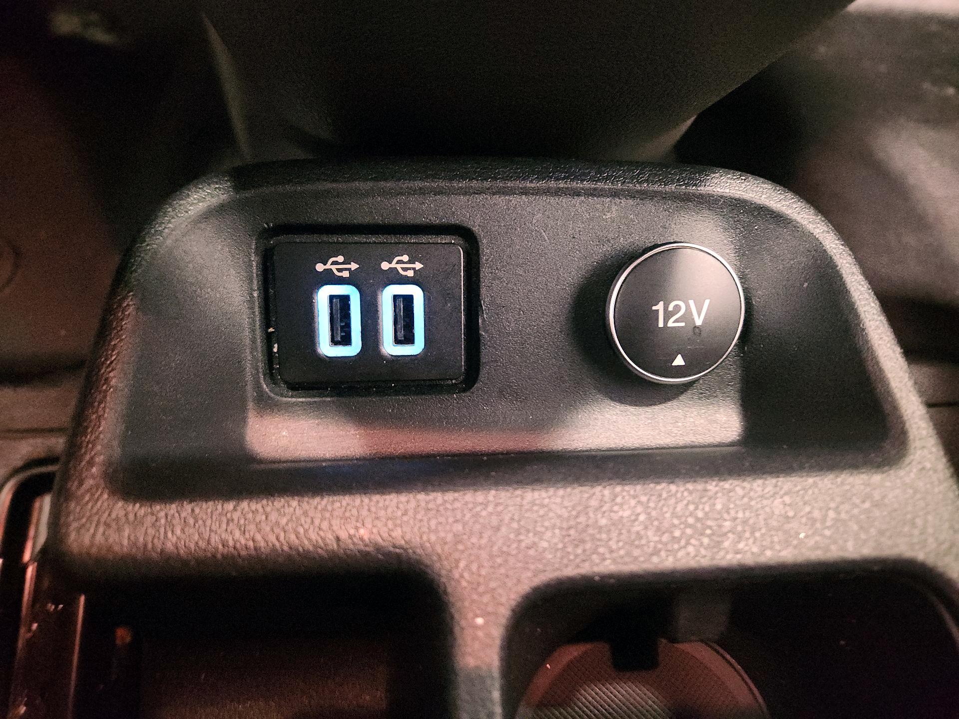 Thumbnail: 2020 Ford Transit Series - 18