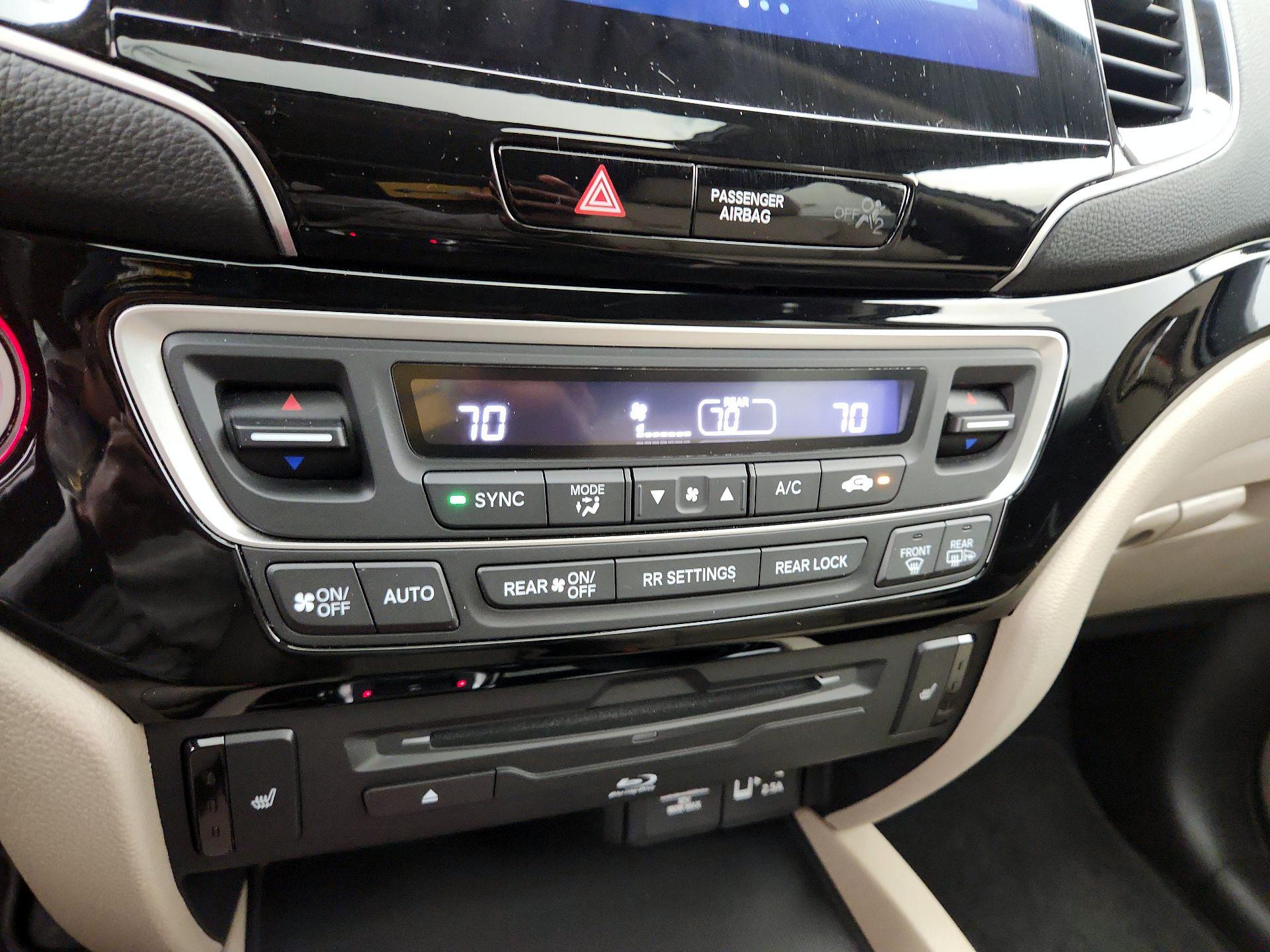 Thumbnail: 2020 Honda Pilot - 16