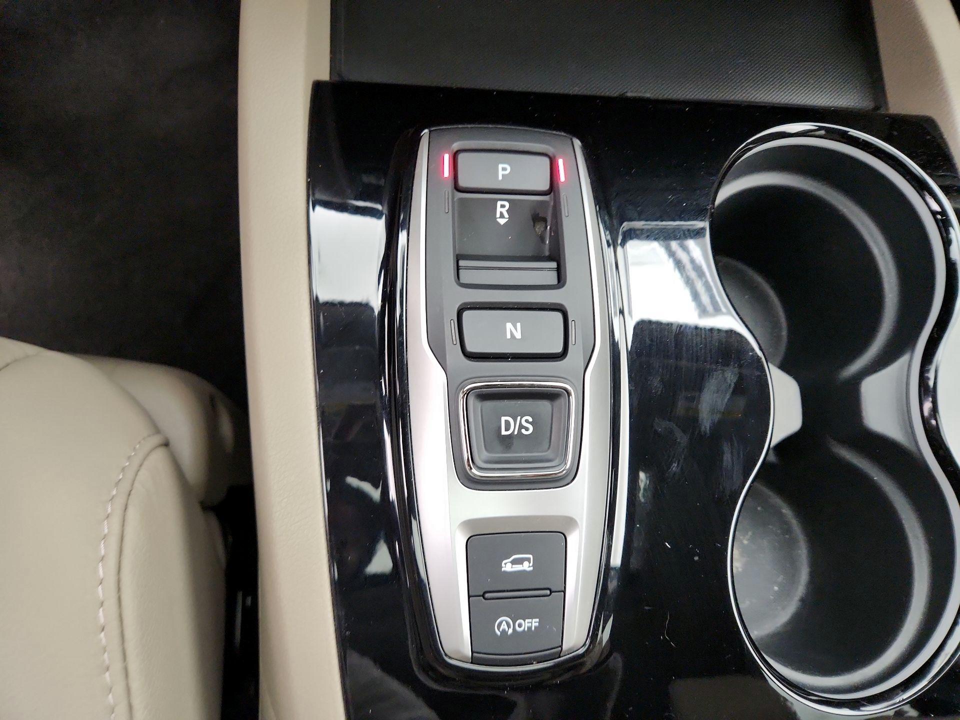 Thumbnail: 2020 Honda Pilot - 17