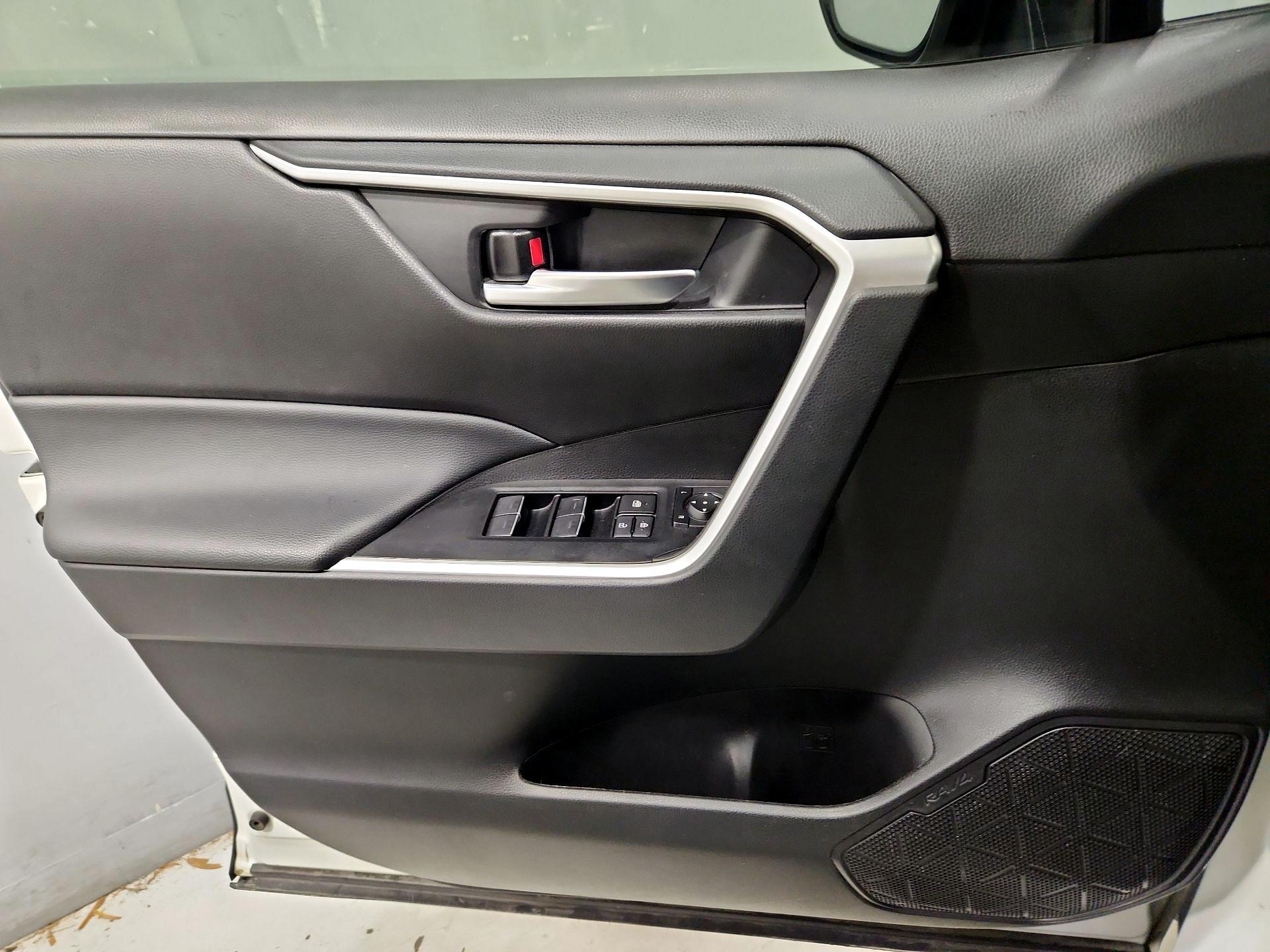 Thumbnail: 2024 Toyota RAV4 - 12