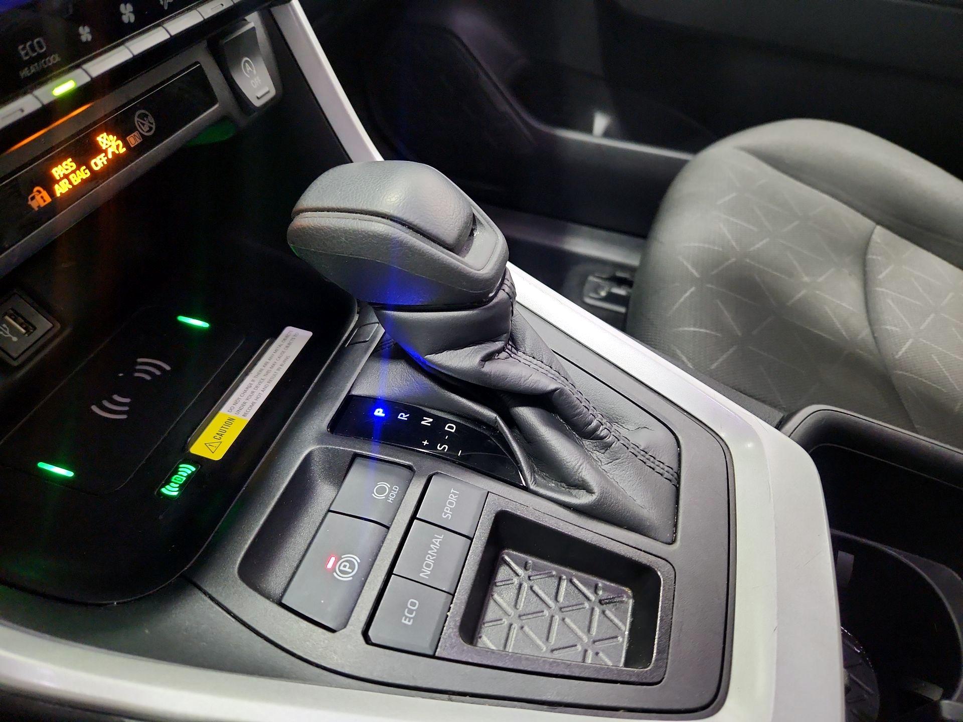 Thumbnail: 2024 Toyota RAV4 - 17