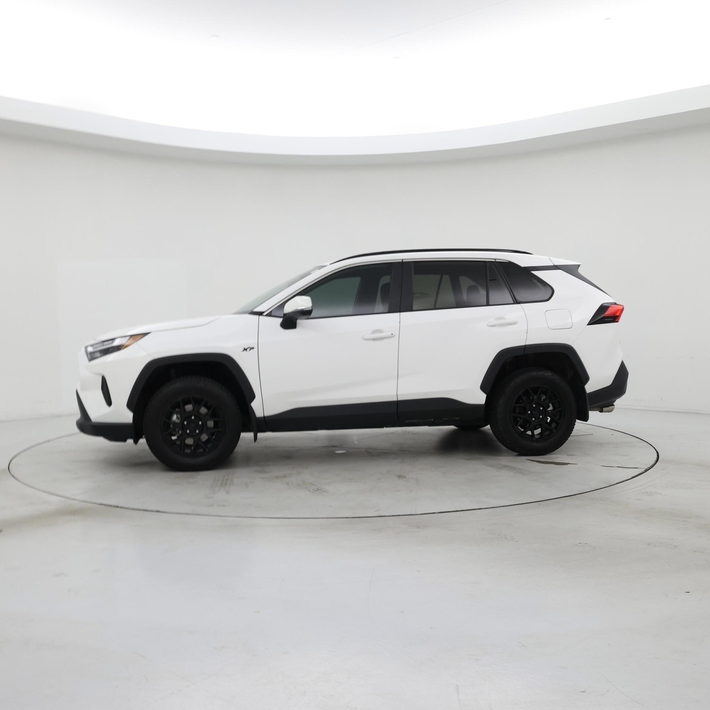 Thumbnail: 2024 Toyota RAV4 - 3