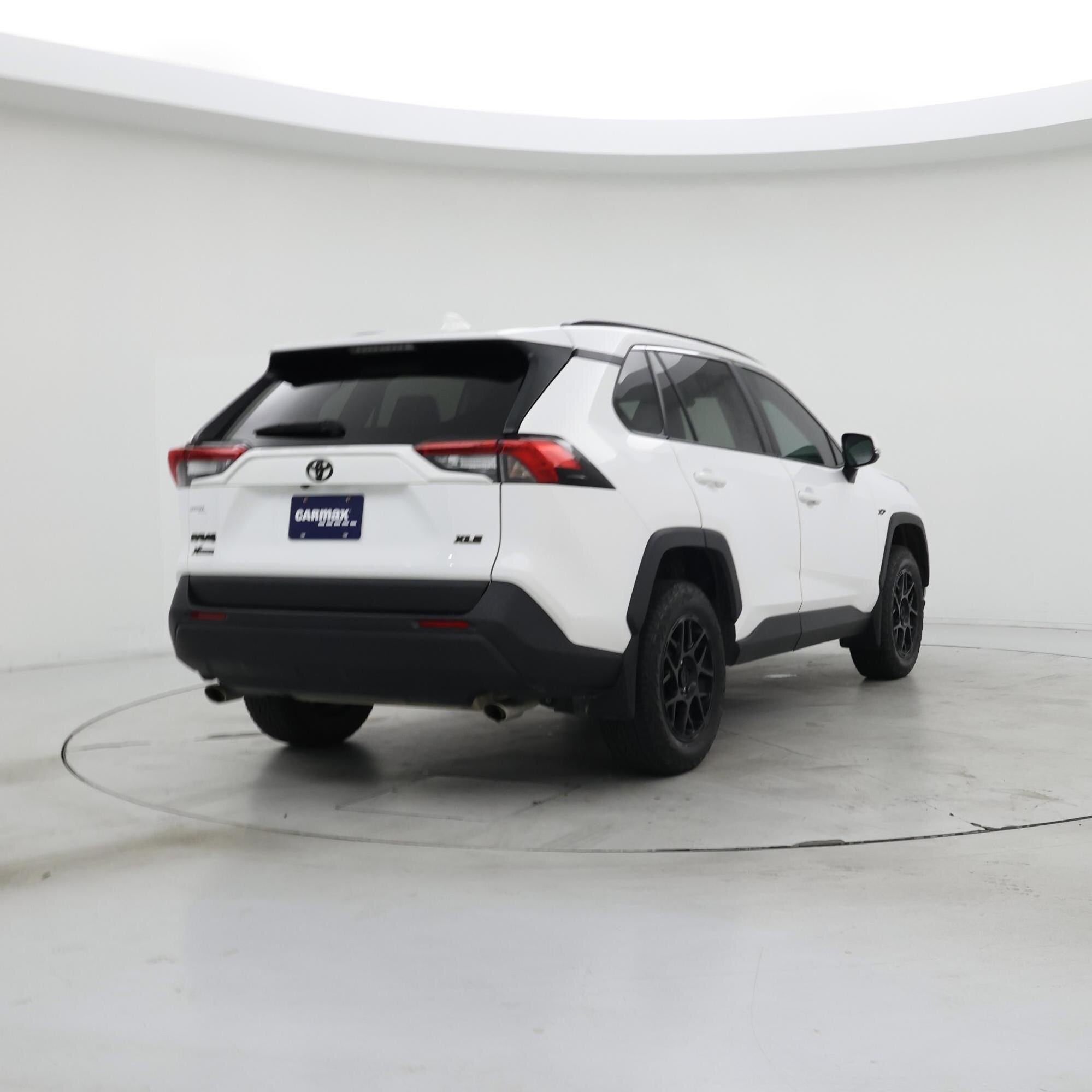 Thumbnail: 2024 Toyota RAV4 - 8