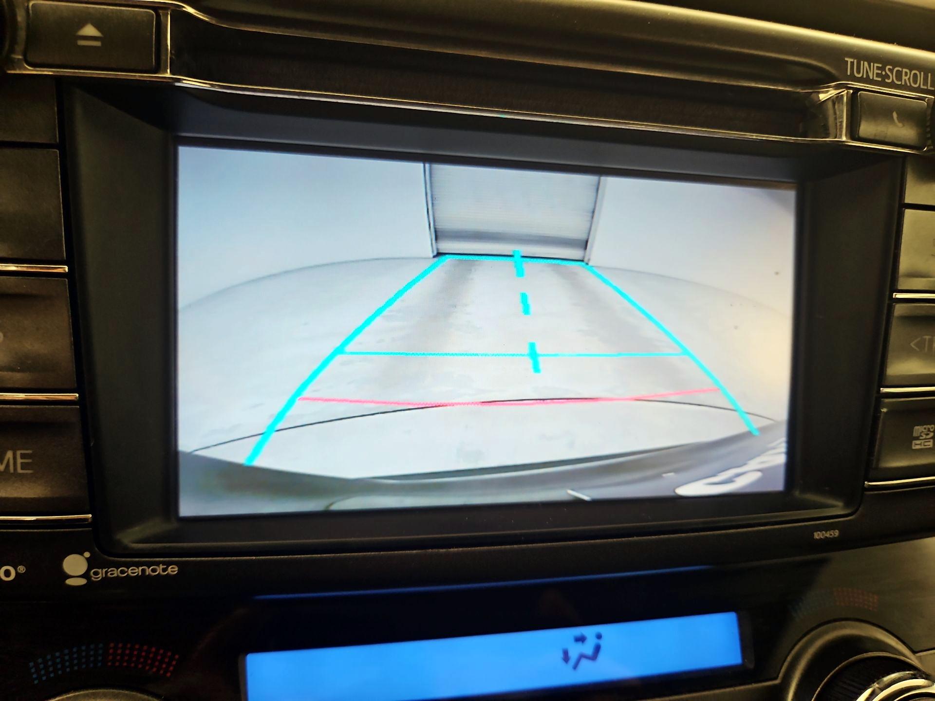 Thumbnail: 2014 Toyota RAV4 - 15