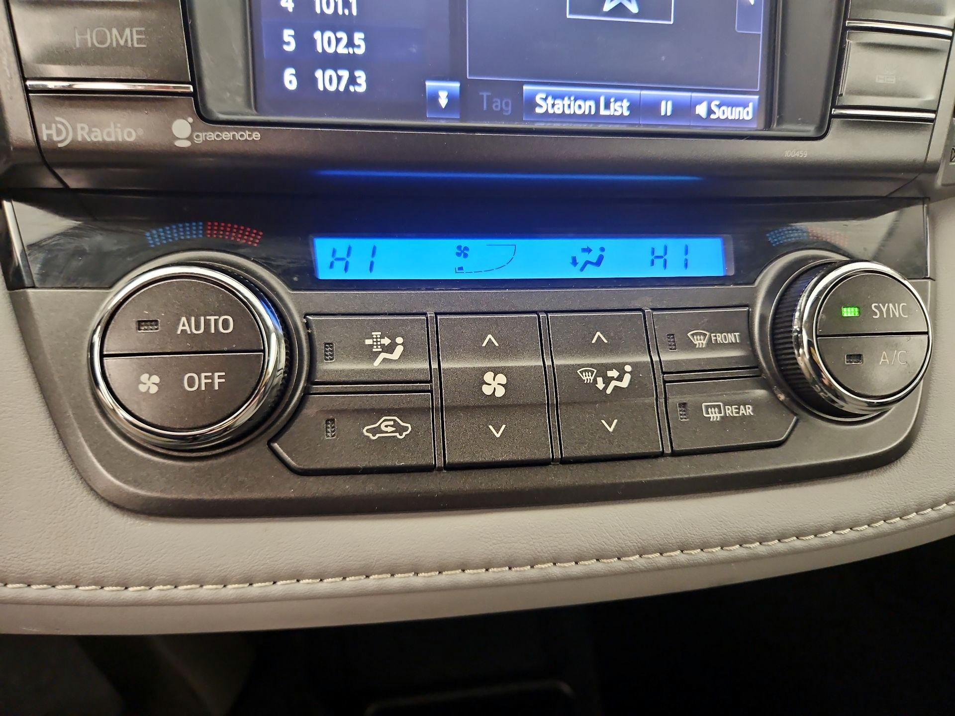 Thumbnail: 2014 Toyota RAV4 - 17