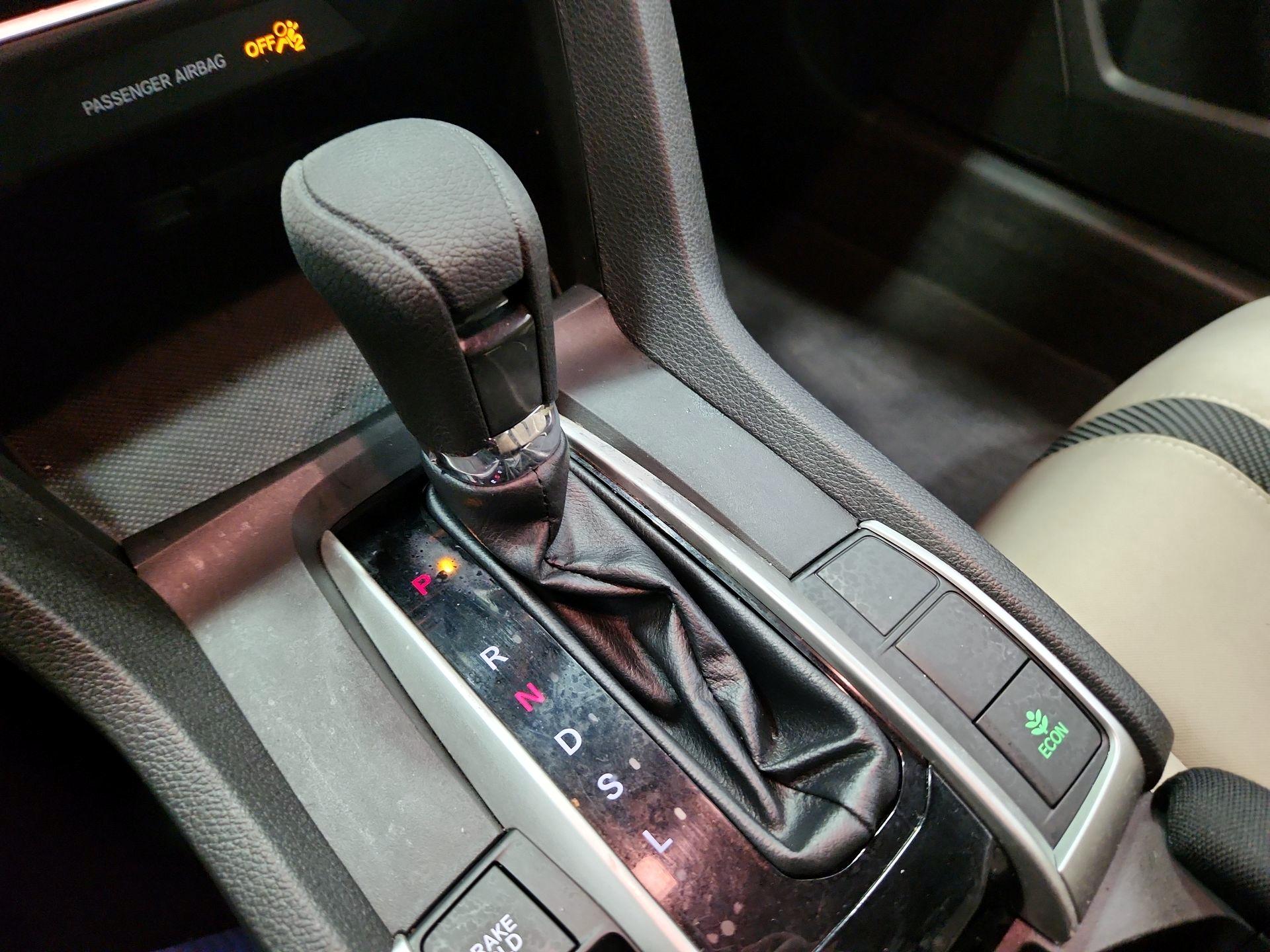 Thumbnail: 2016 Honda Civic - 17