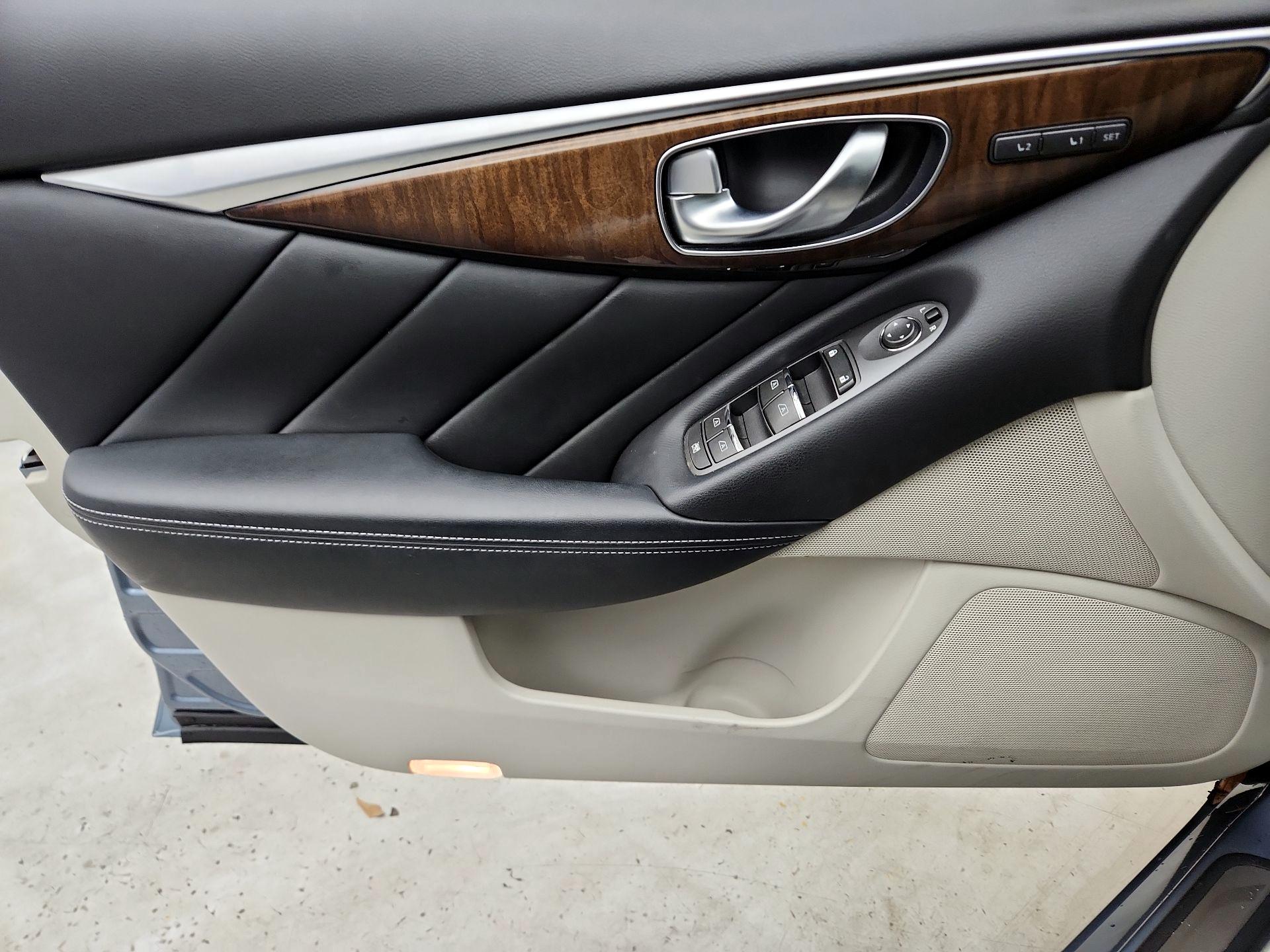 Thumbnail: 2014 INFINITI Q50 - 12