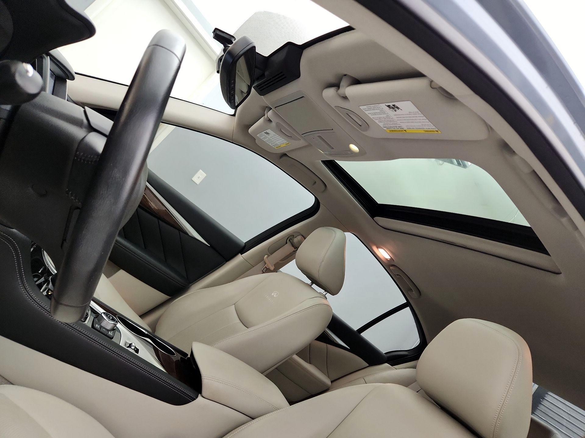 Thumbnail: 2014 INFINITI Q50 - 19