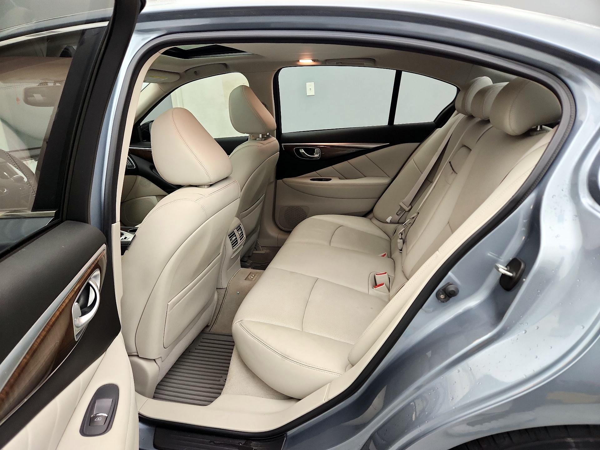 Thumbnail: 2014 INFINITI Q50 - 20